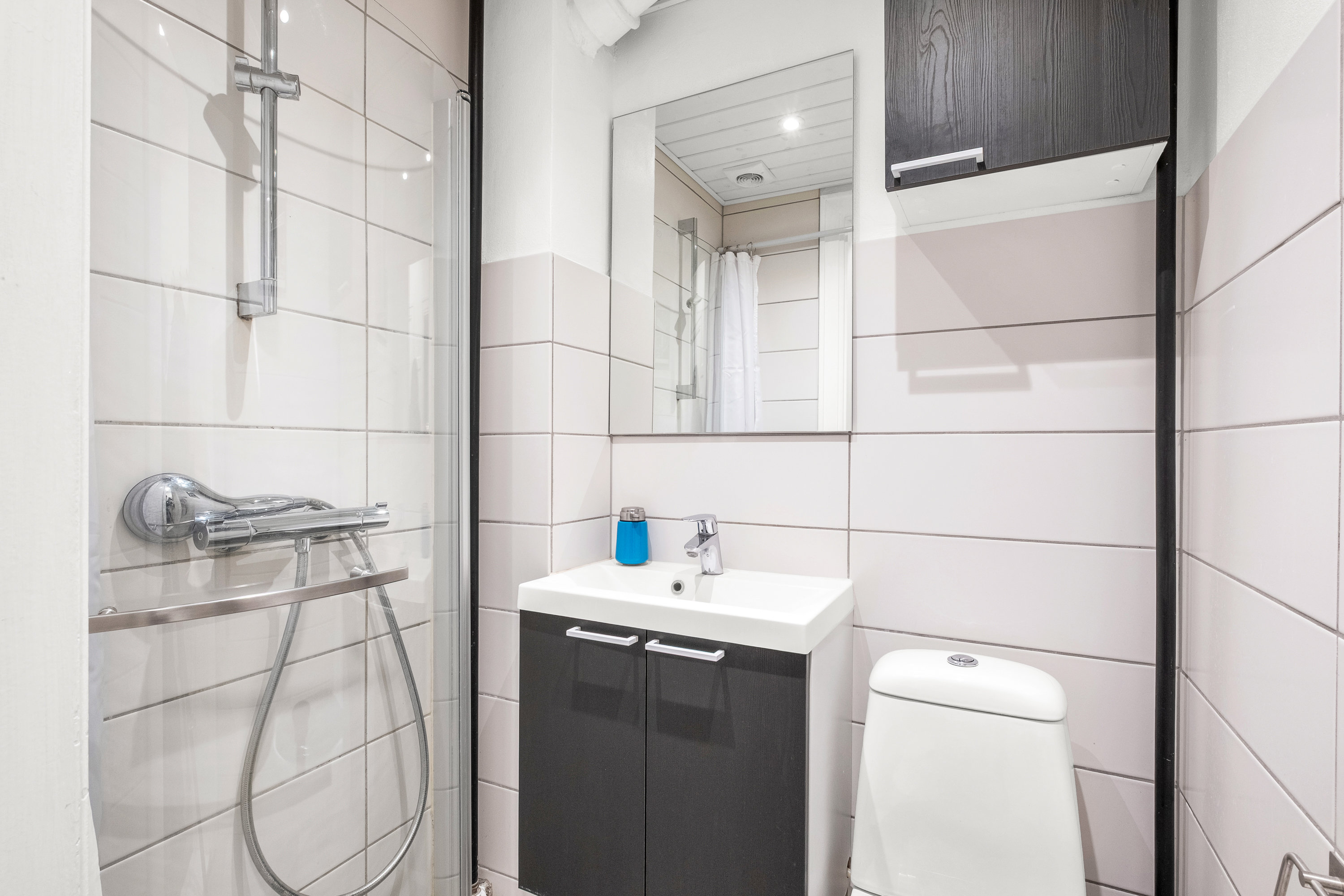 Fremhævet badeværelse billede i fuldskærmstilstand. Billede af Silkeborgvej 114, 2. tv., 8000 Aarhus C