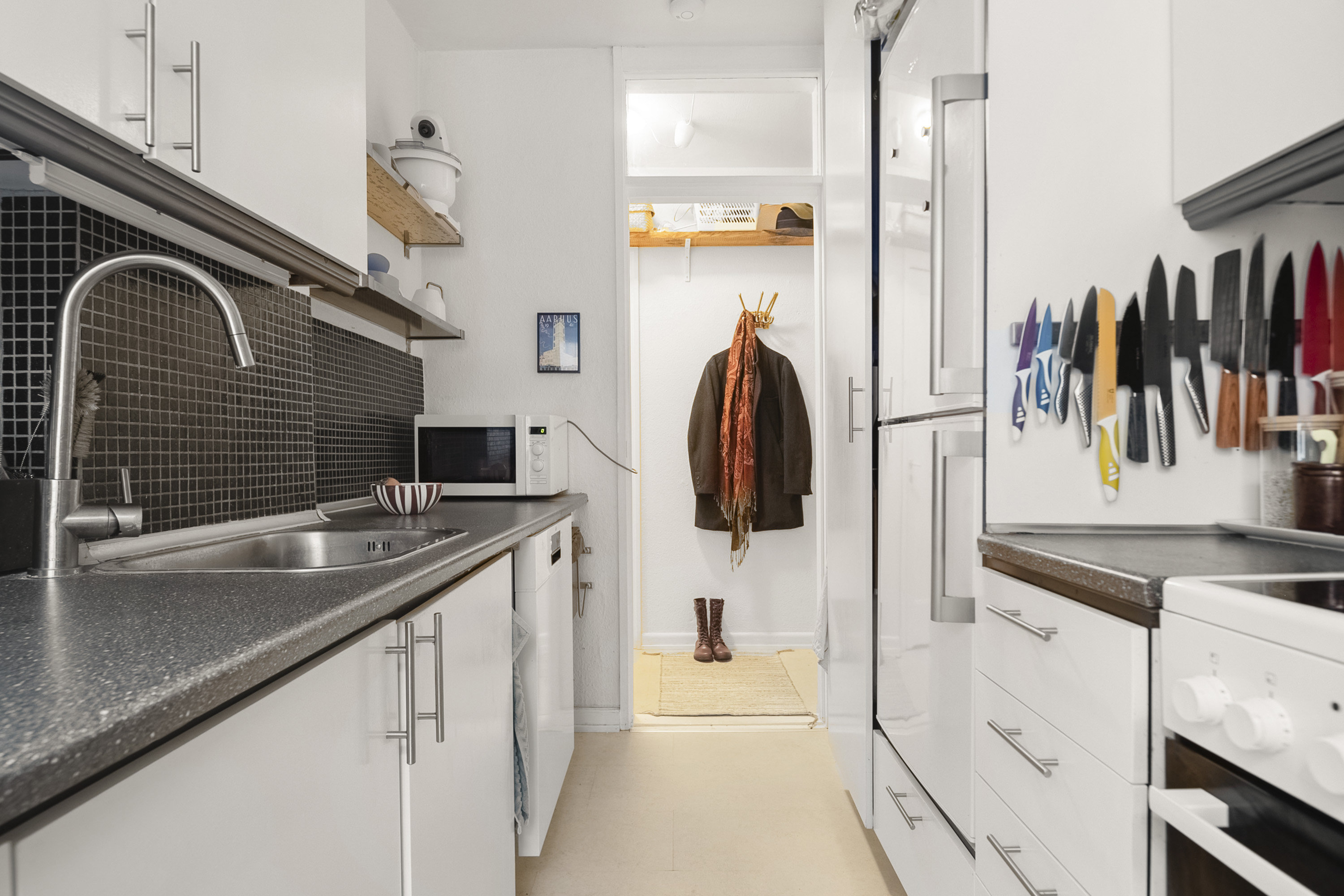 Fremhævet køkken billede i fuldskærmstilstand. Billede af Ove Gjeddes Gade 5, st.. tv., Trøjborg, 8200 Aarhus N