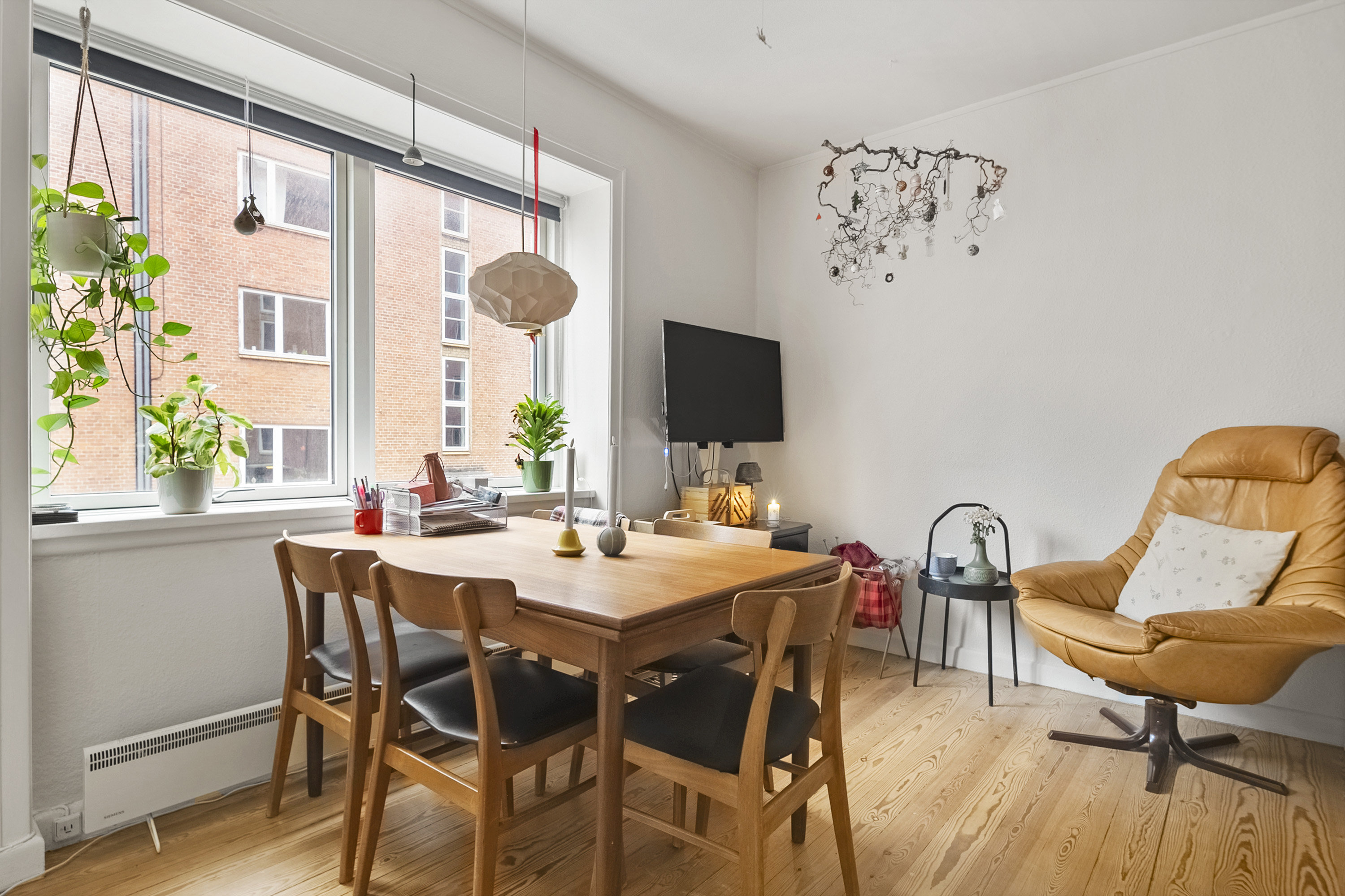 Miniaturebillede 1: spisestue. Billede af Ove Gjeddes Gade 5, st.. tv., Trøjborg, 8200 Aarhus N