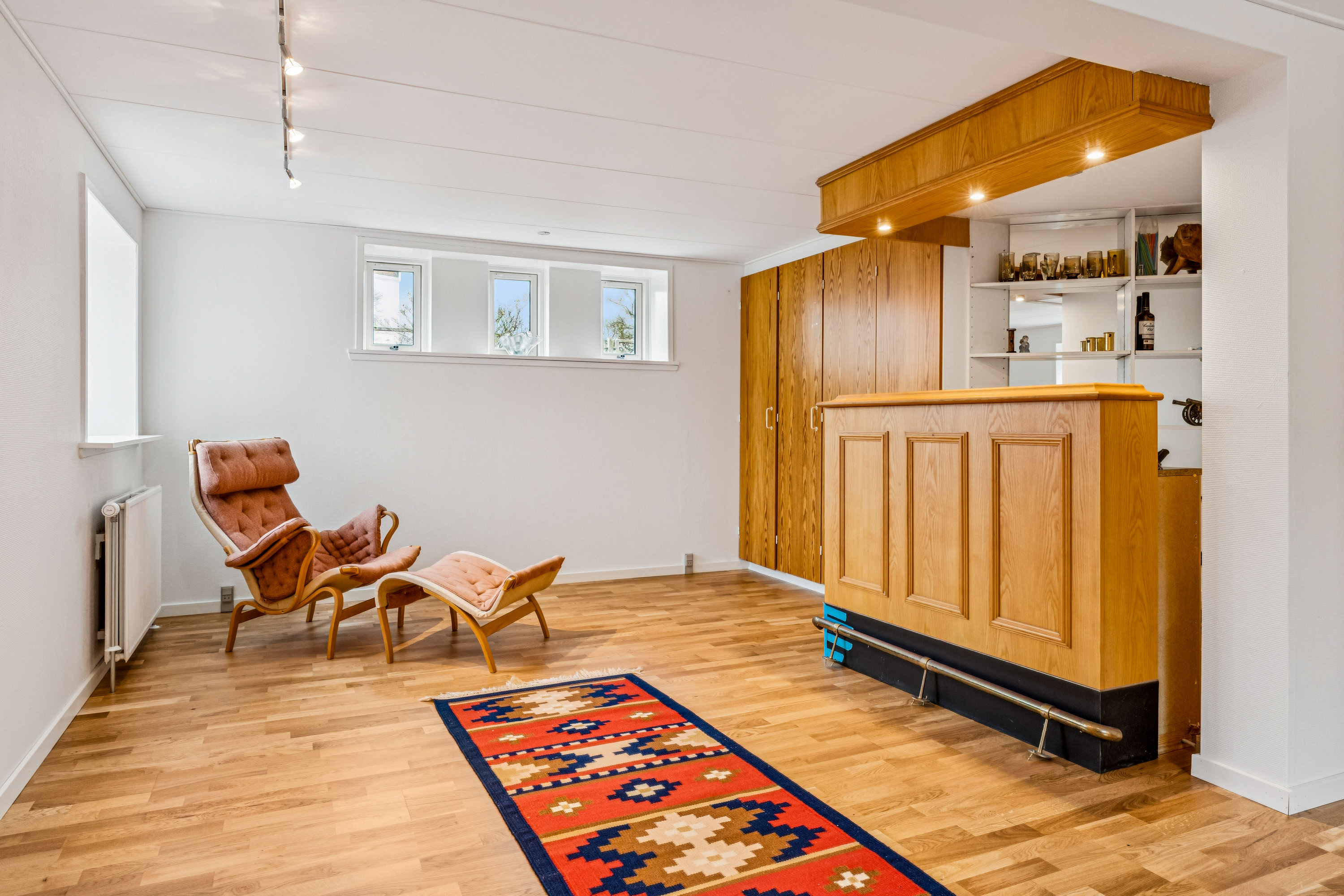 Fremhævet stue billede i fuldskærmstilstand. Billede af Engvej 3, 9280 Storvorde