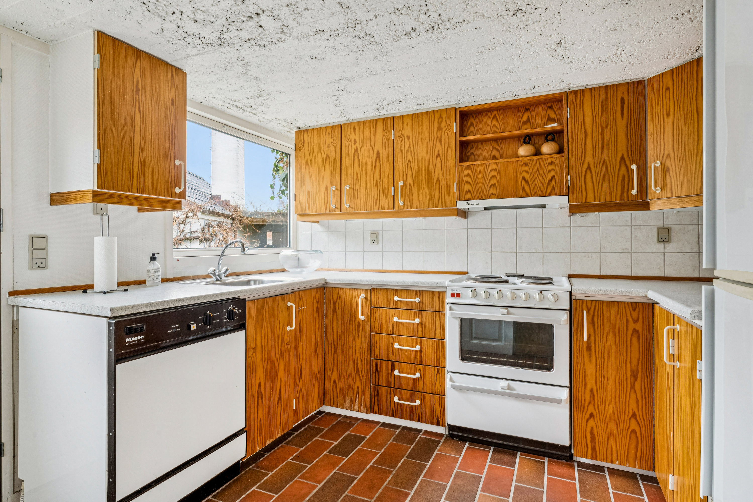 Fremhævet køkken billede i fuldskærmstilstand. Billede af Engvej 3, 9280 Storvorde