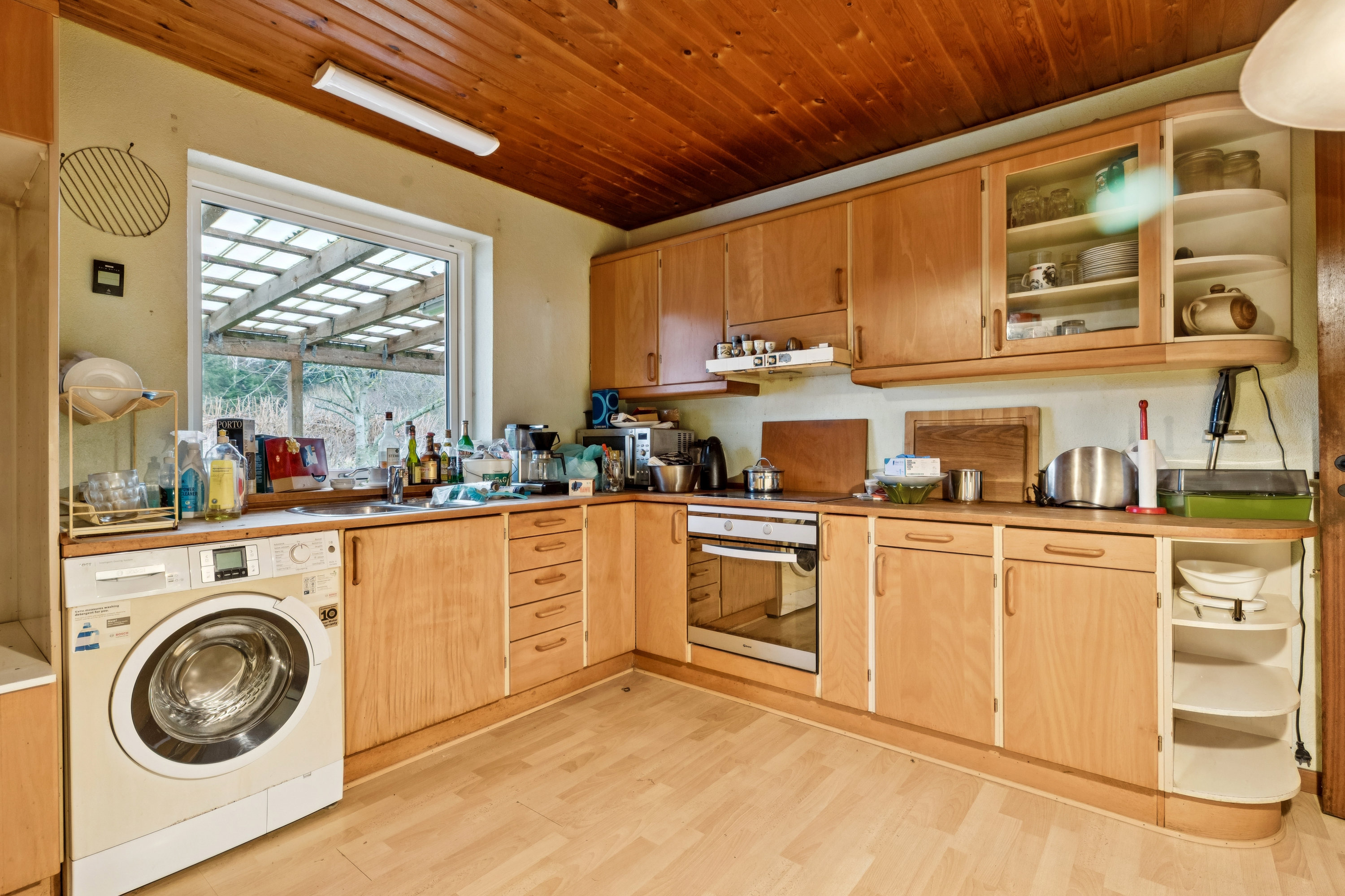 Fremhævet køkken billede i fuldskærmstilstand. Billede af Nyvasen 6, Udbyhøj, 8970 Havndal