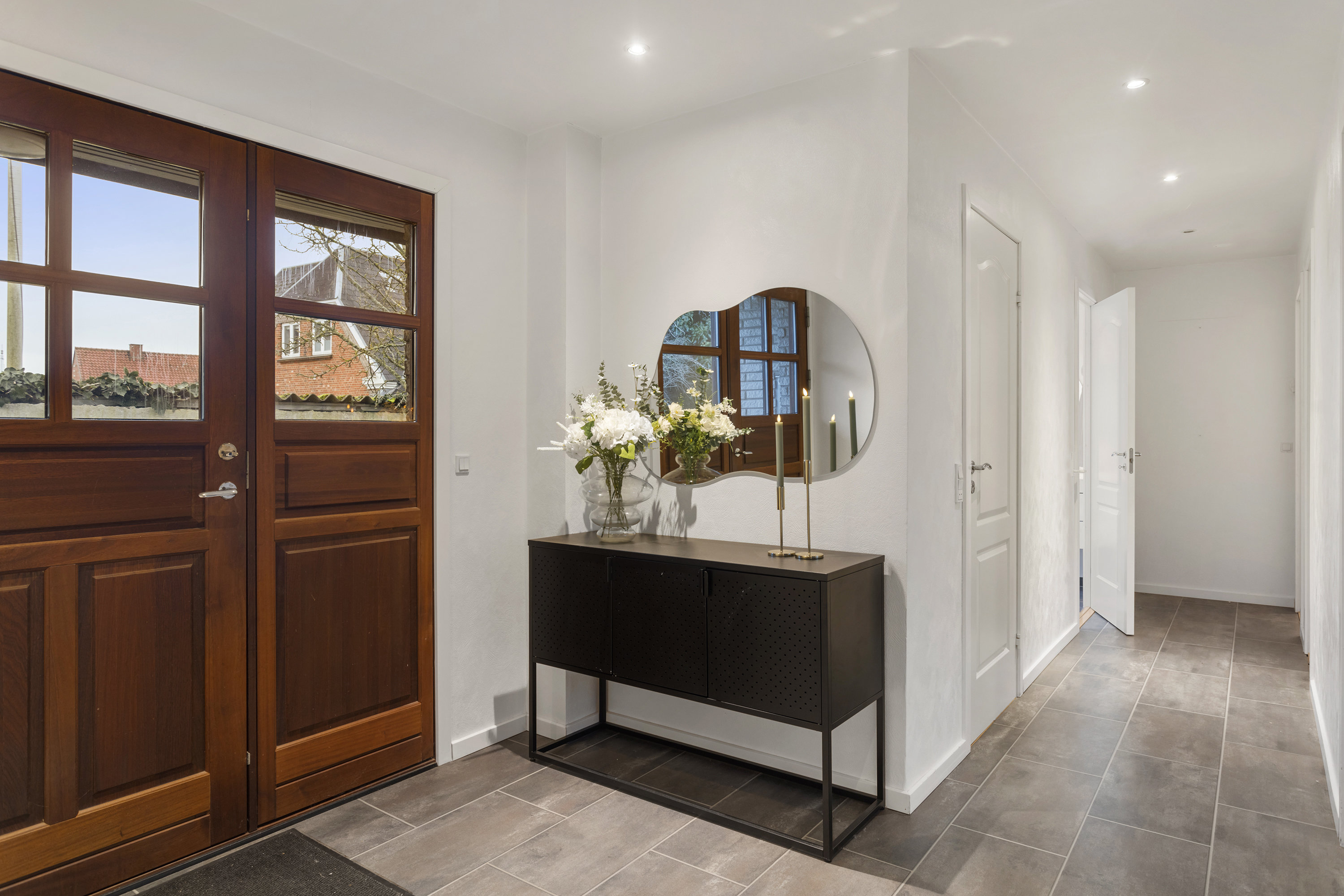 Fremhævet entré billede i fuldskærmstilstand. Billede af Niels Hjørnes Vej 4, 9900 Frederikshavn