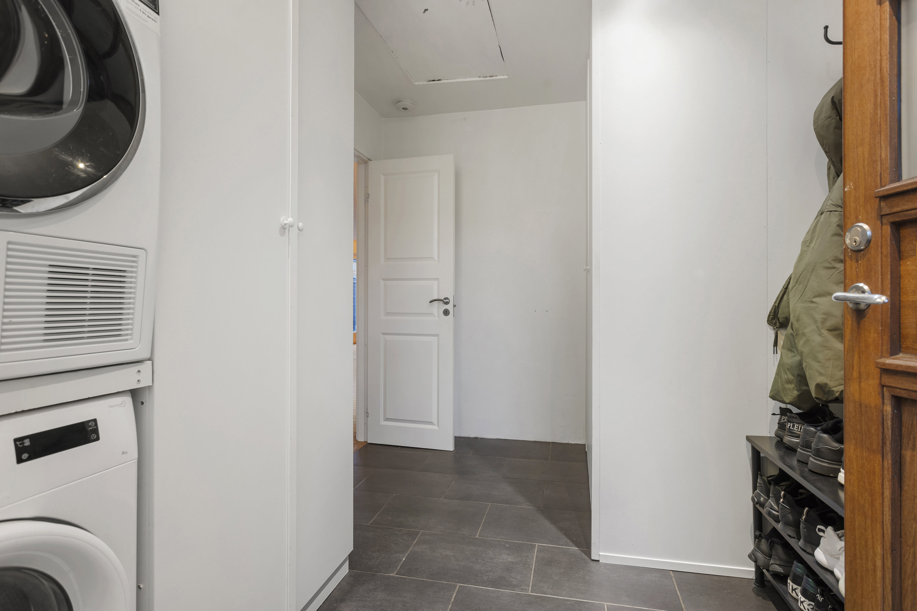 Fremhævet entré billede i fuldskærmstilstand. Billede af Niels Hjørnes Vej 4, 9900 Frederikshavn