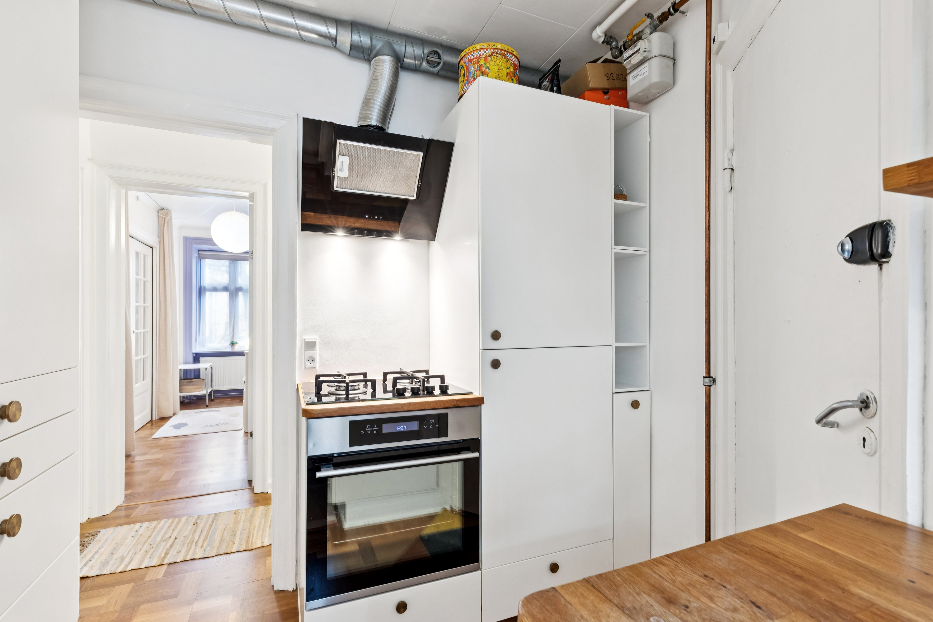 Fremhævet entré billede i fuldskærmstilstand. Billede af Yrsavej 9, st.. th., 2000 Frederiksberg