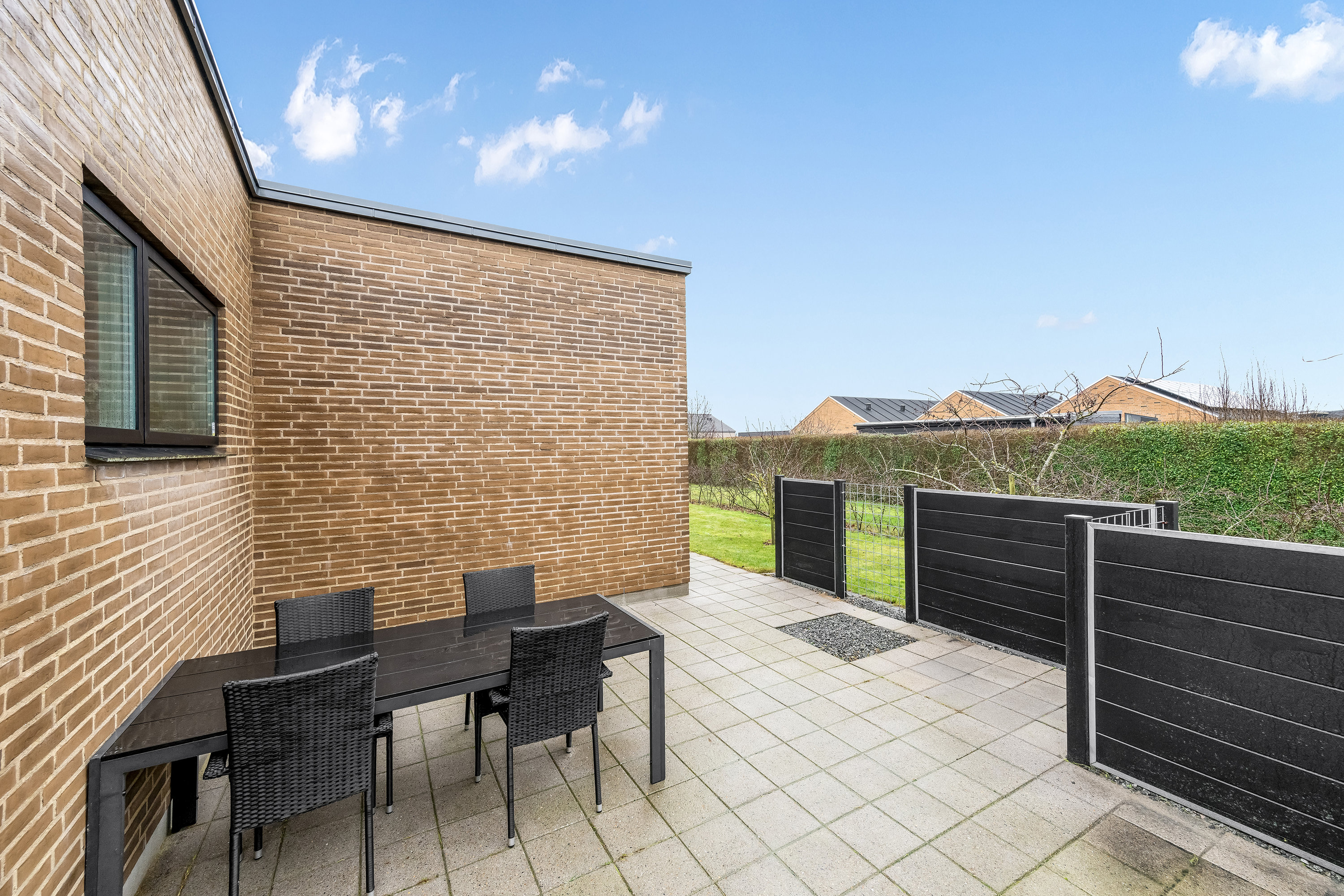 Fremhævet terrasse billede i fuldskærmstilstand. Billede af Hvedemarken 5, Rindum, 6950 Ringkøbing