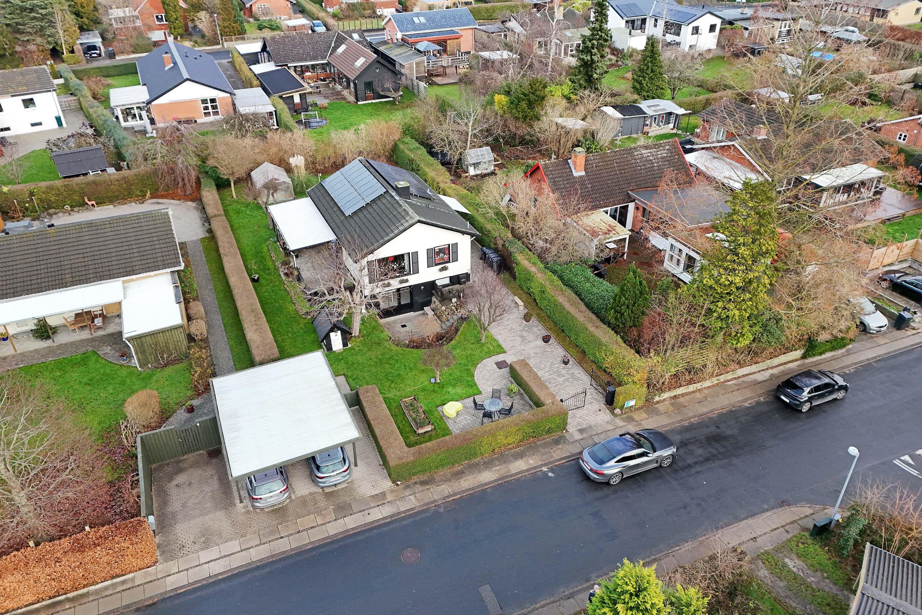 Fremhævet set fra oven billede i fuldskærmstilstand. Billede af Marievej 24, 2740 Skovlunde