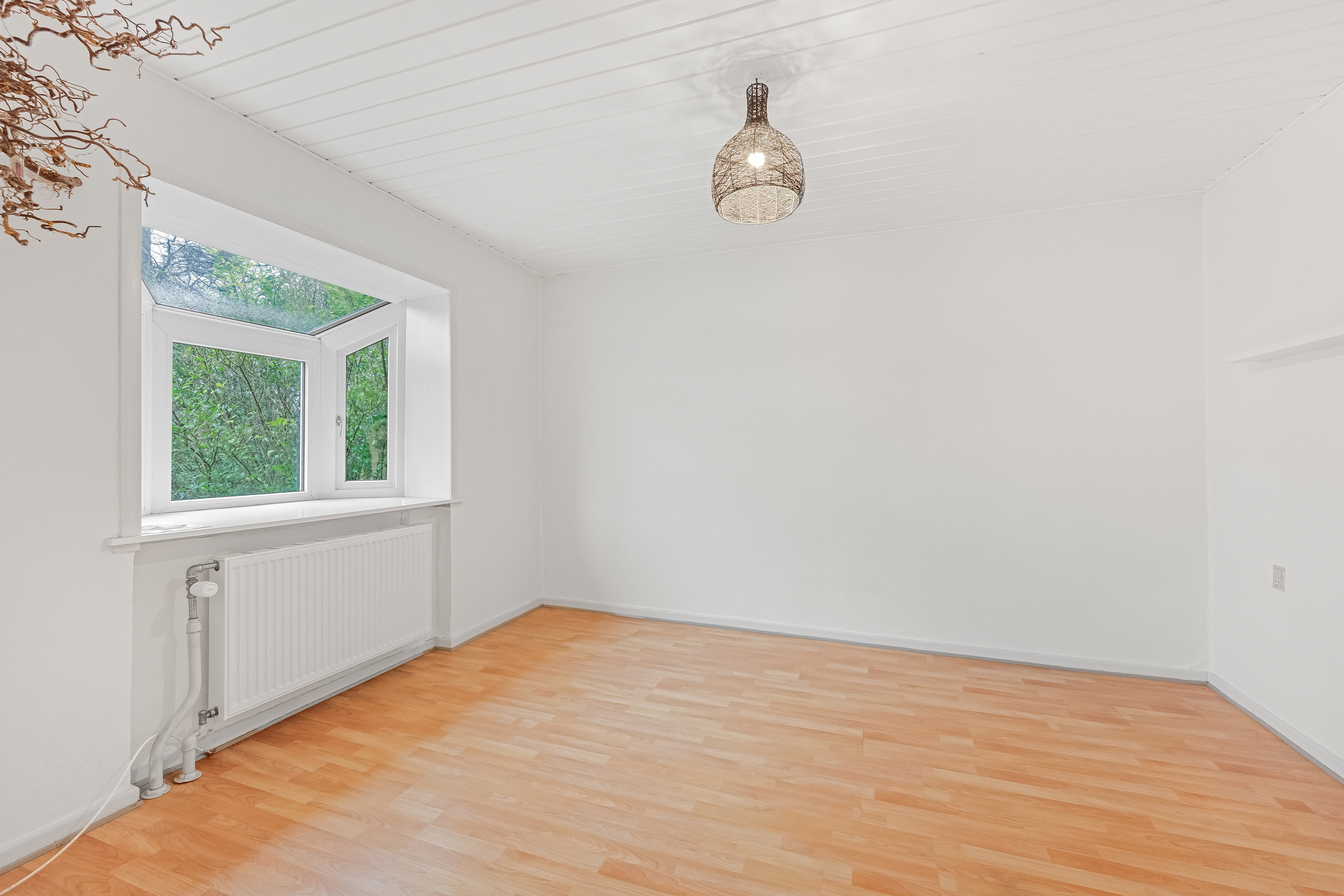 Fremhævet stue billede i fuldskærmstilstand. Billede af Vardevej 64, 6880 Tarm