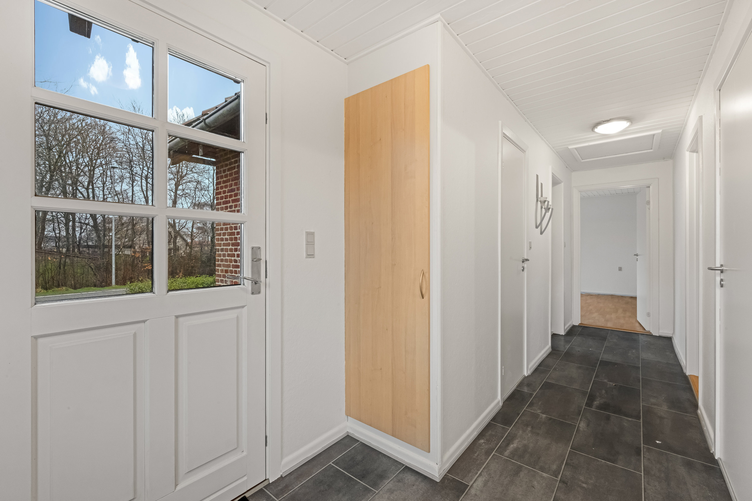 Fremhævet entré billede i fuldskærmstilstand. Billede af Vardevej 64, 6880 Tarm