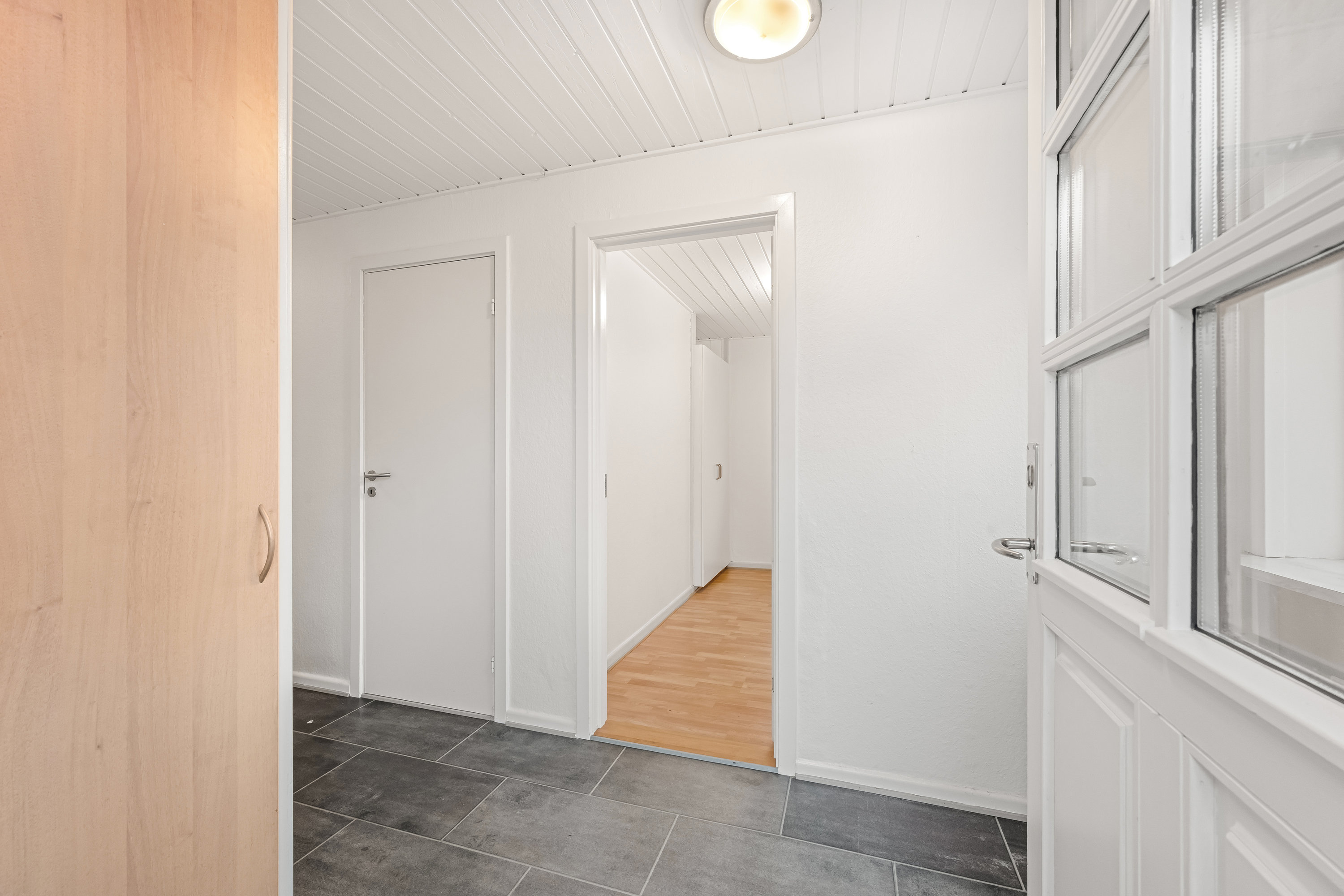 Fremhævet entré billede i fuldskærmstilstand. Billede af Vardevej 64, 6880 Tarm