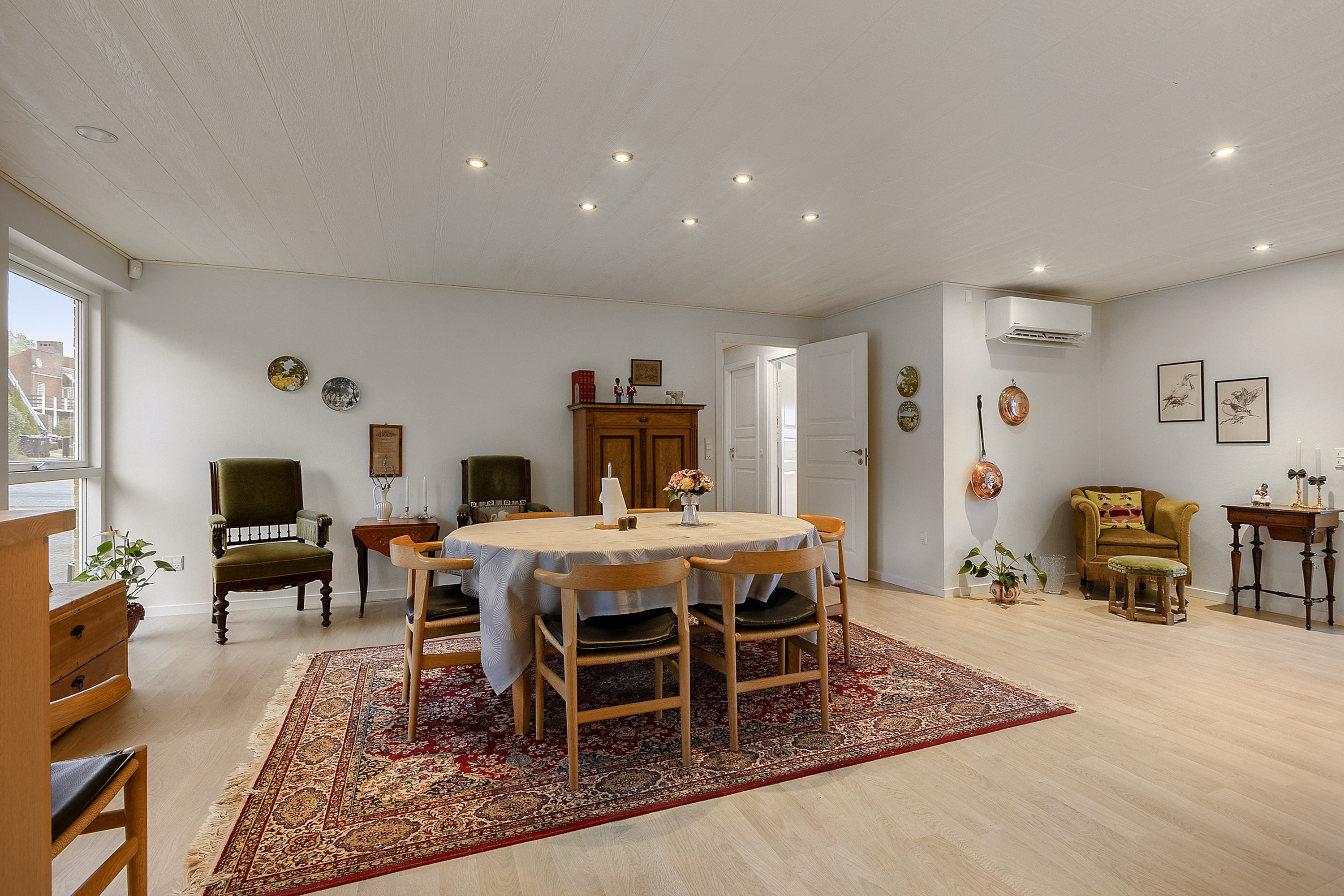 Fremhævet spisestue billede i fuldskærmstilstand. Billede af Kløvertoften 9, Felsted, 6200 Aabenraa