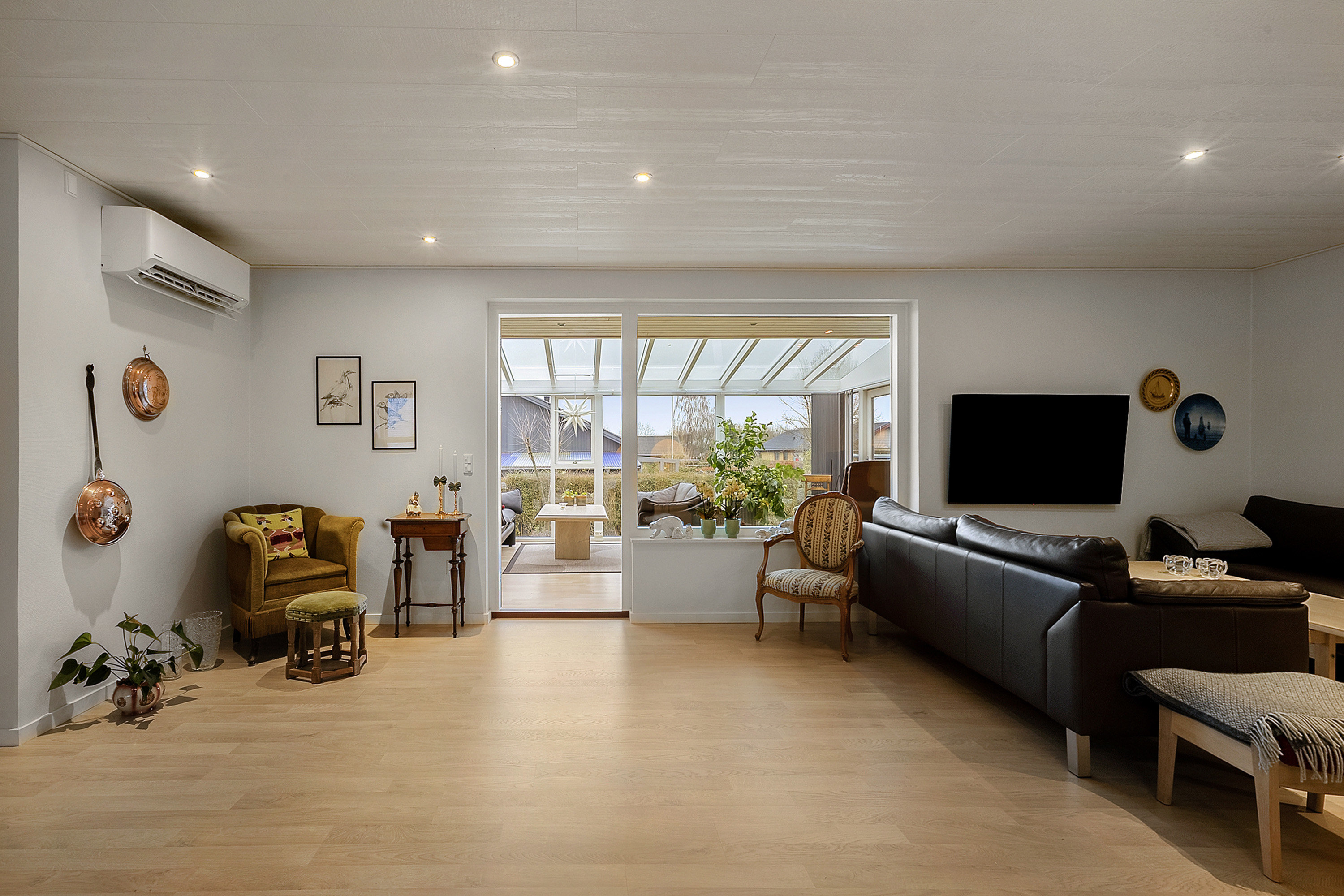 Fremhævet stue billede i fuldskærmstilstand. Billede af Kløvertoften 9, Felsted, 6200 Aabenraa