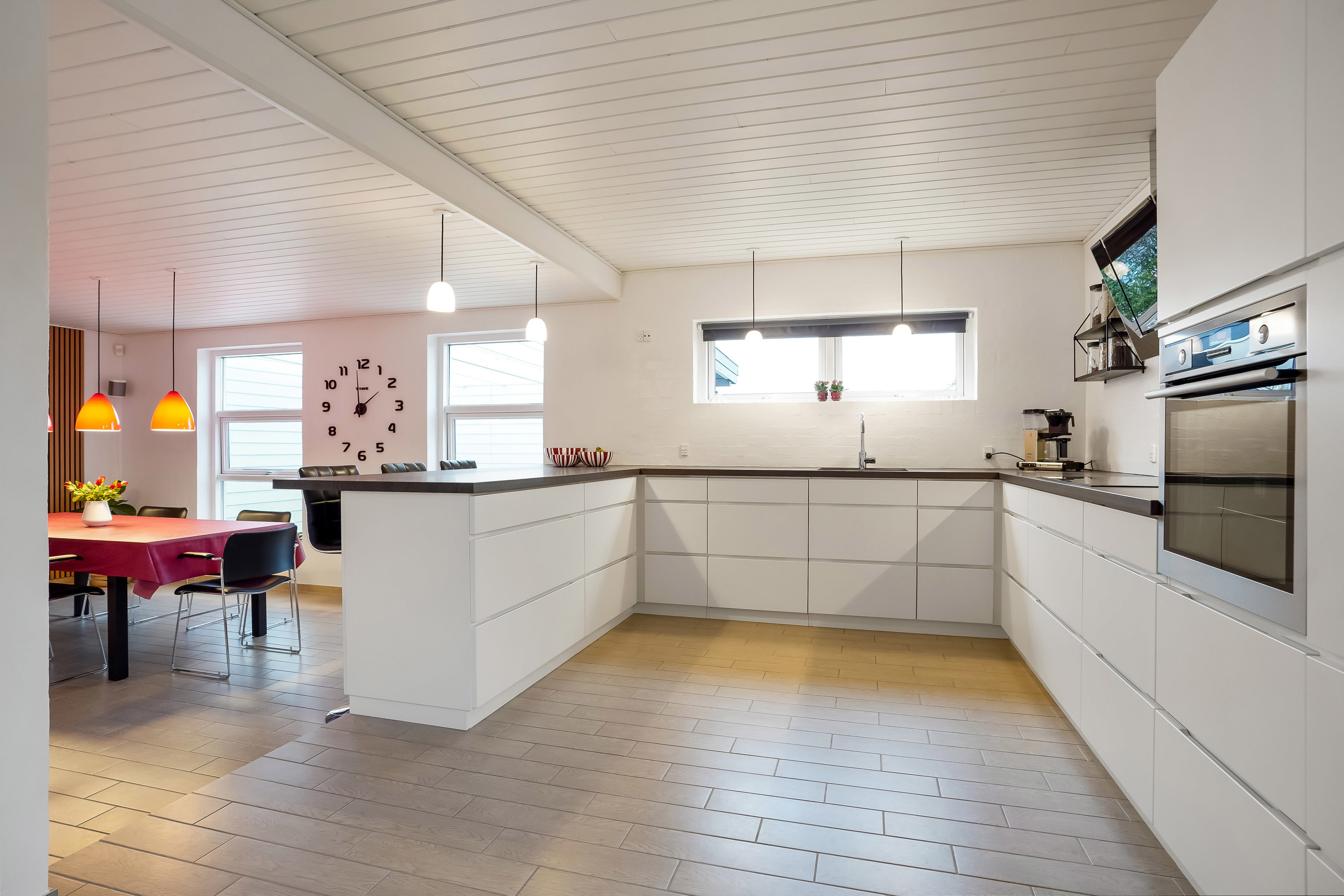 Fremhævet køkken billede i fuldskærmstilstand. Billede af Enebærvej 22, 5500 Middelfart