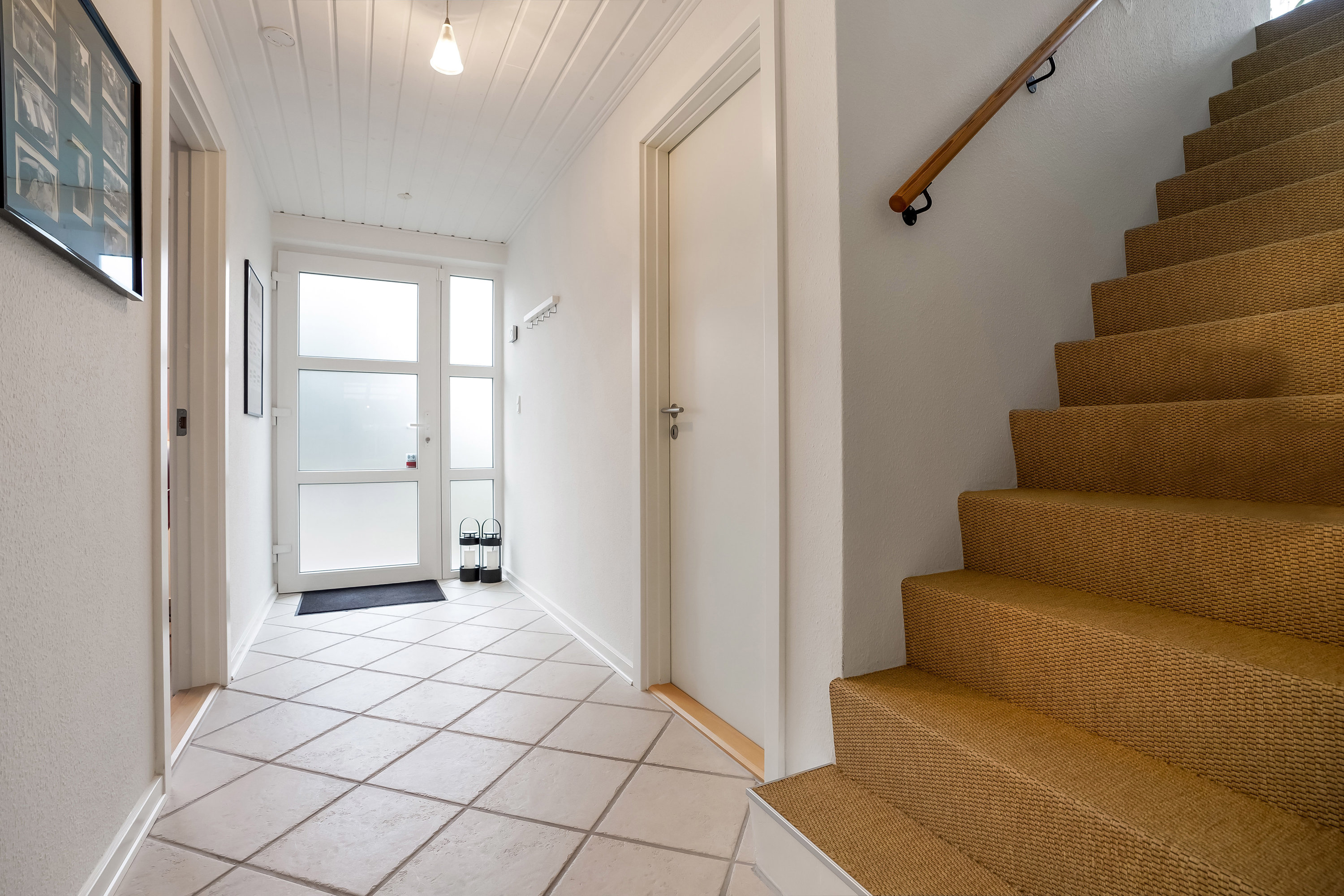 Fremhævet entré billede i fuldskærmstilstand. Billede af Enebærvej 22, 5500 Middelfart