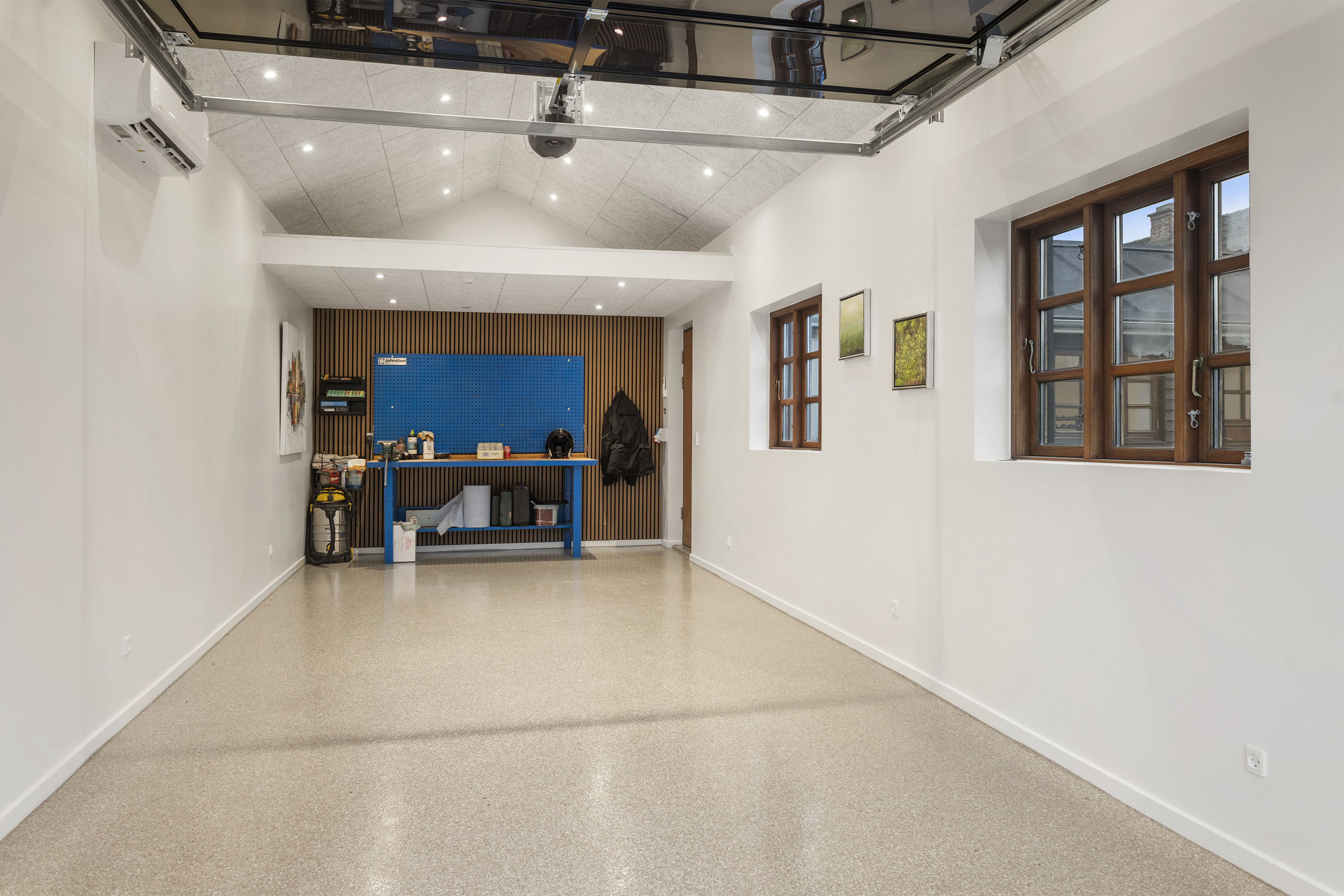 Fremhævet garage billede i fuldskærmstilstand. Billede af Klydevej 8, Voerså, 9300 Sæby