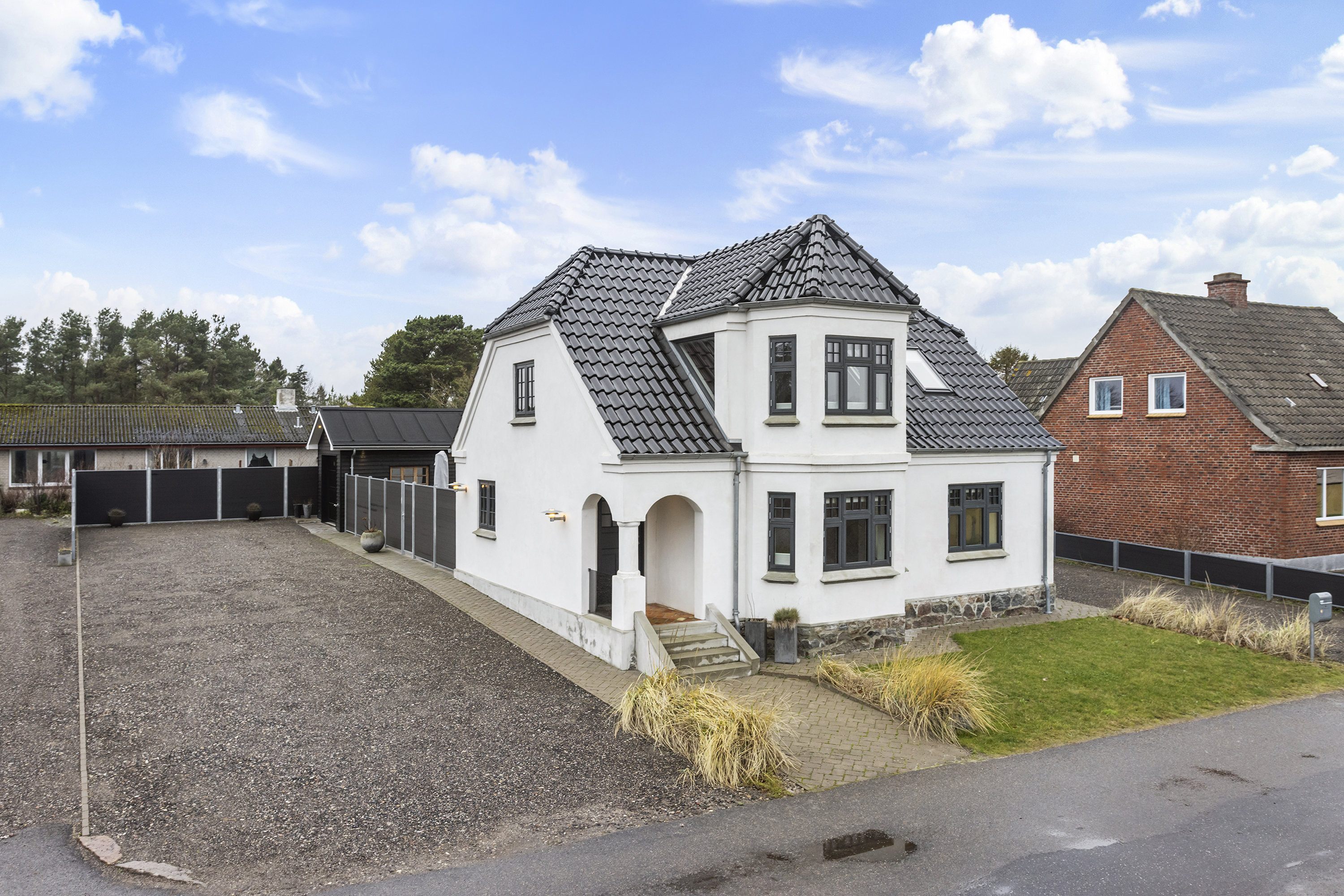 Miniaturebillede 2: facade. Billede af Klydevej 8, Voerså, 9300 Sæby