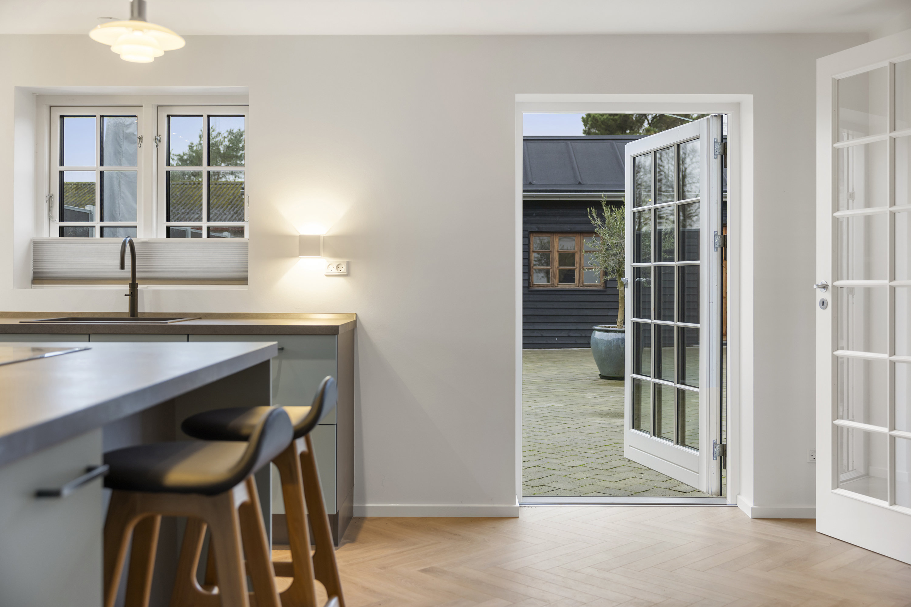 Fremhævet køkken billede i fuldskærmstilstand. Billede af Klydevej 8, Voerså, 9300 Sæby