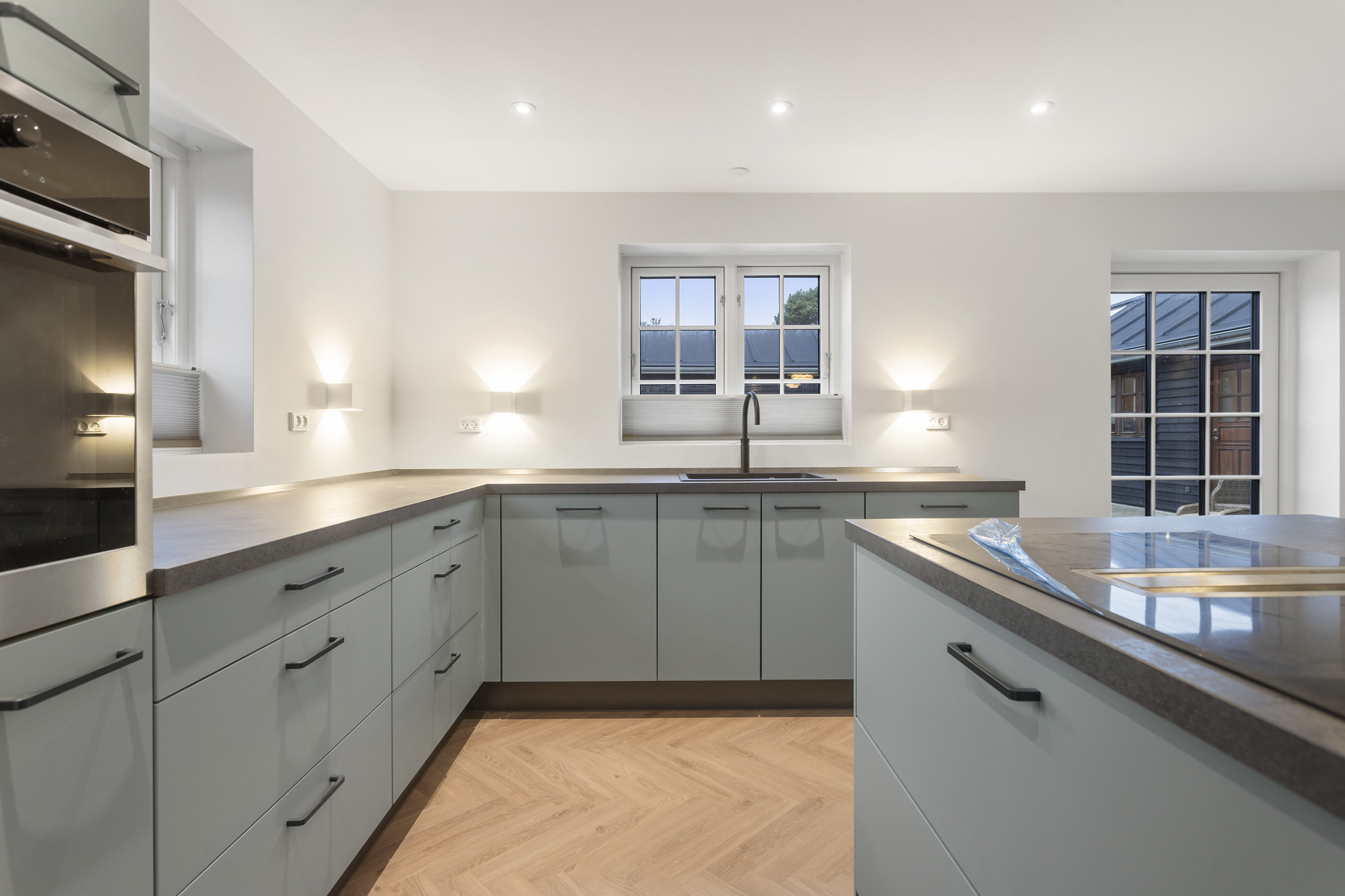 Fremhævet køkken billede i fuldskærmstilstand. Billede af Klydevej 8, Voerså, 9300 Sæby