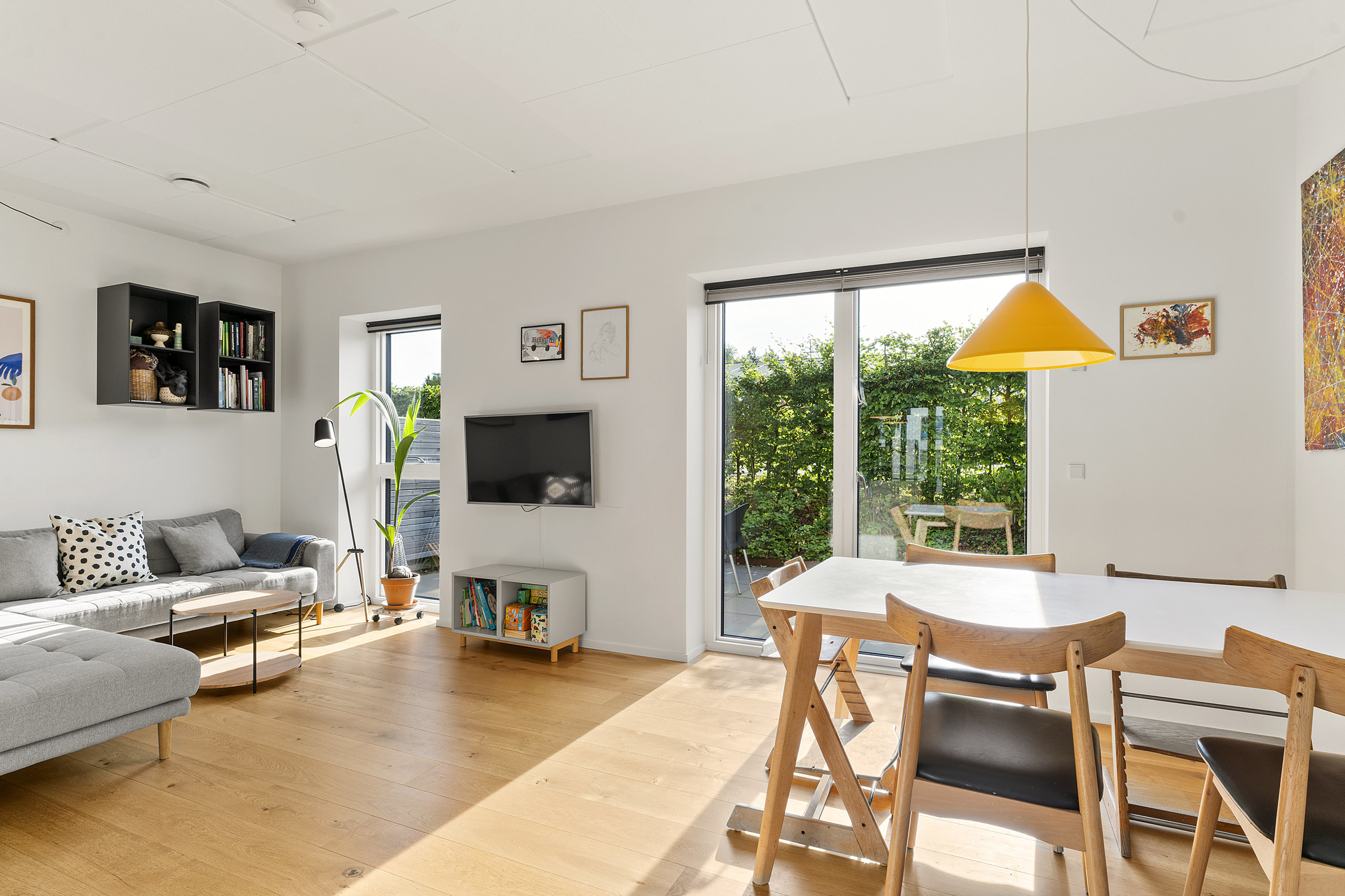 Fremhævet  billede i fuldskærmstilstand. Billede af Navervej 1N, 8382 Hinnerup