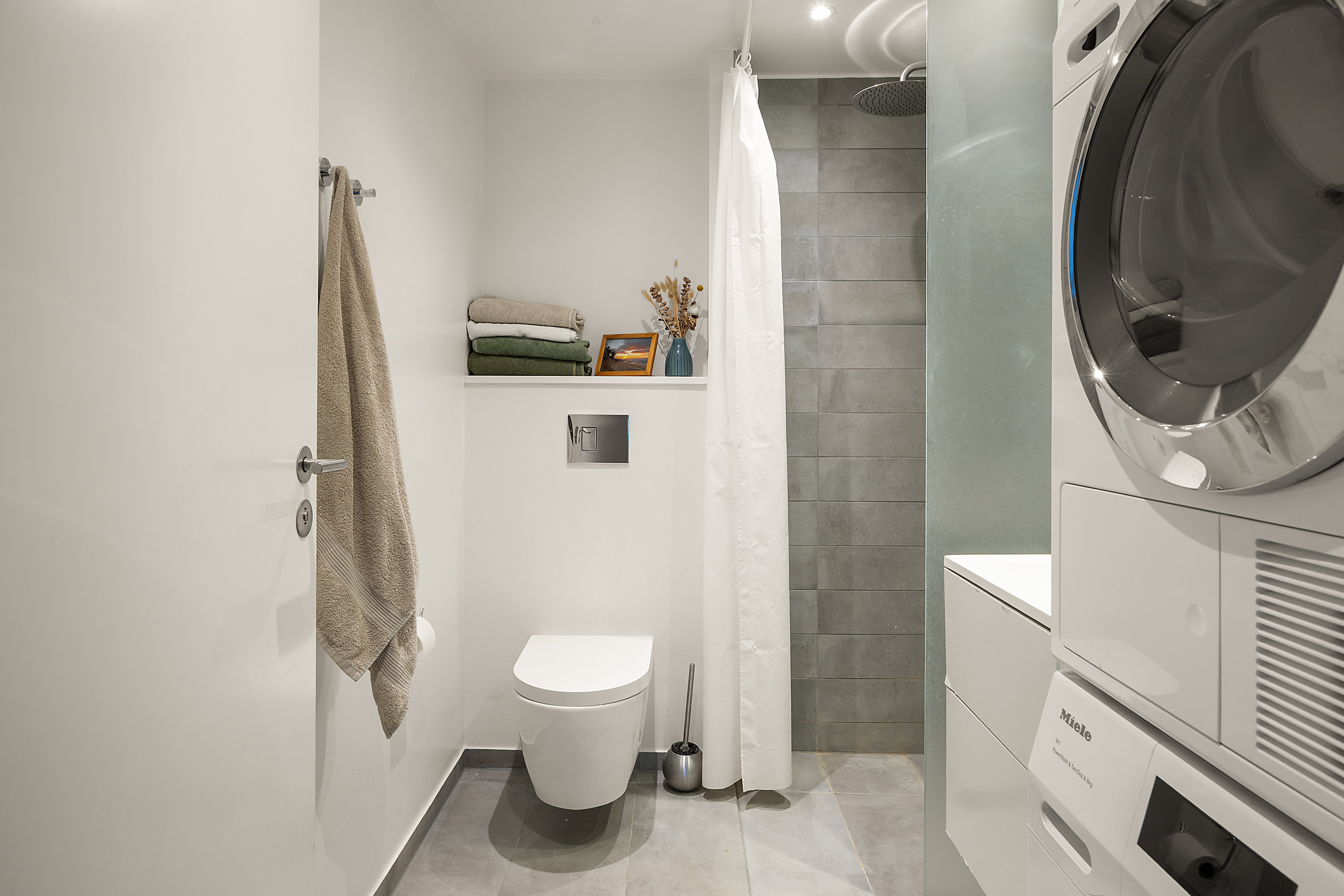 Fremhævet badeværelse billede i fuldskærmstilstand. Billede af Paulas Passage 3, 8. 5., 1799 København V