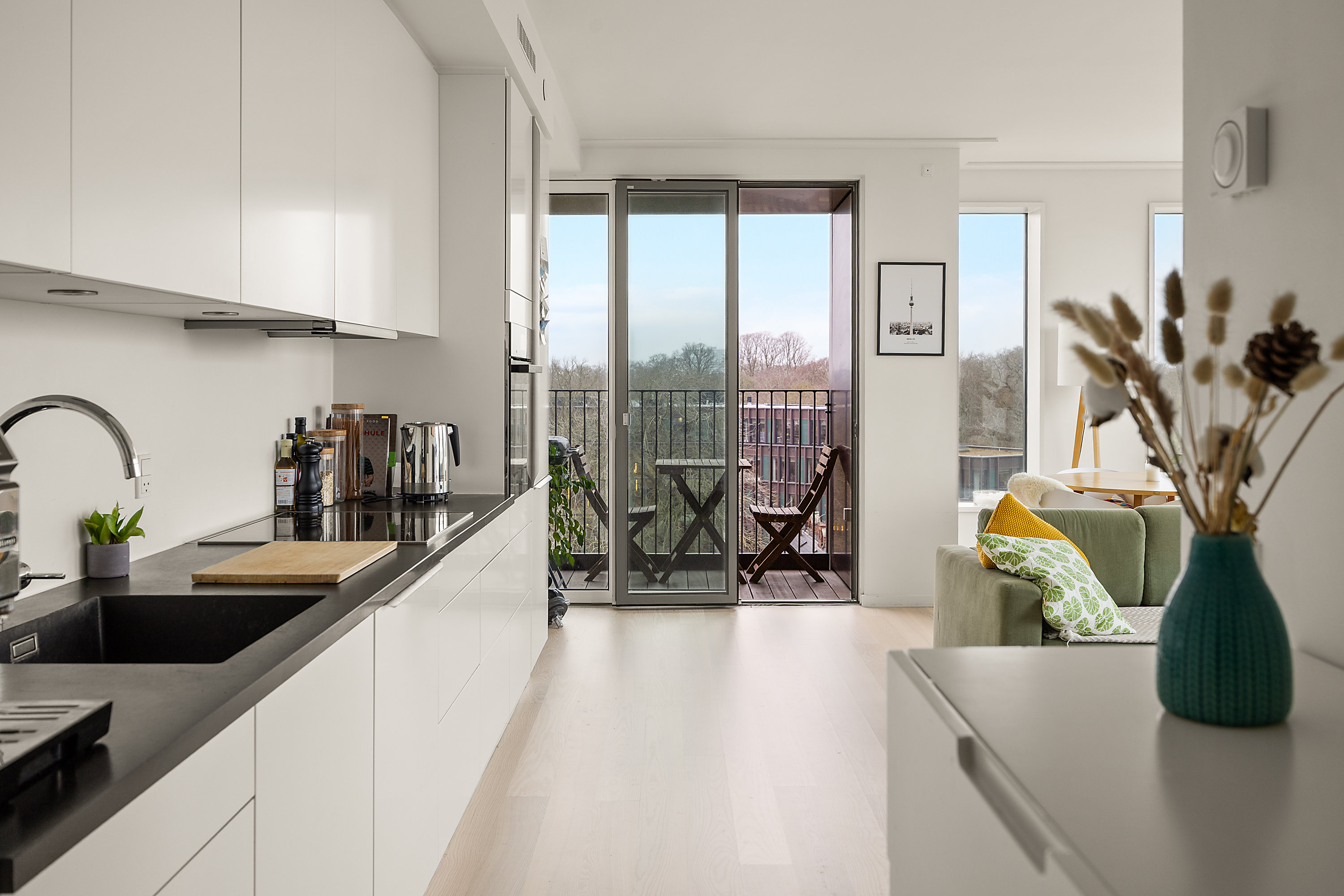 Fremhævet køkken billede i fuldskærmstilstand. Billede af Paulas Passage 3, 8. 5., 1799 København V