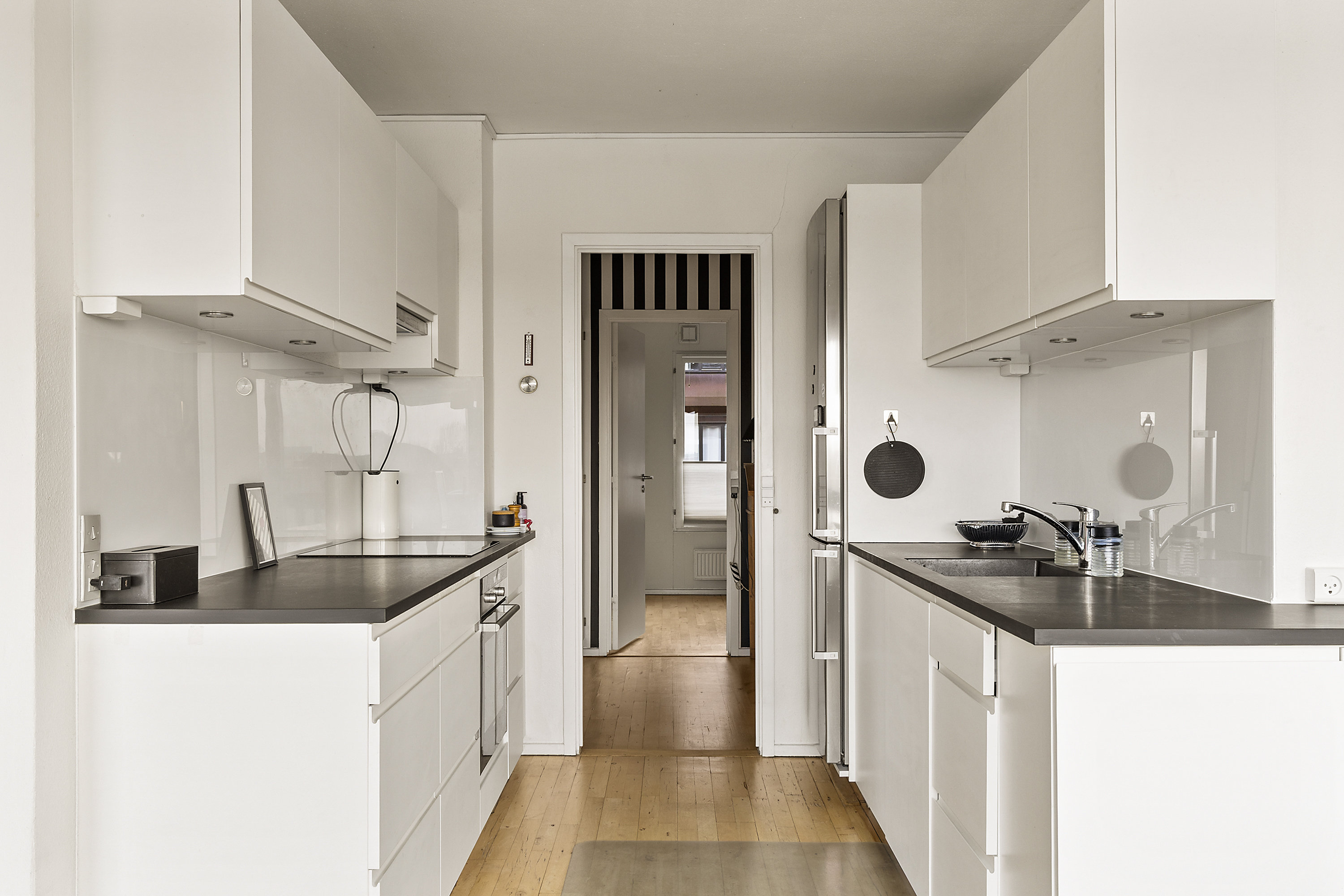 Fremhævet køkken billede i fuldskærmstilstand. Billede af Vester Søgade 14, 5. th., 1601 København V