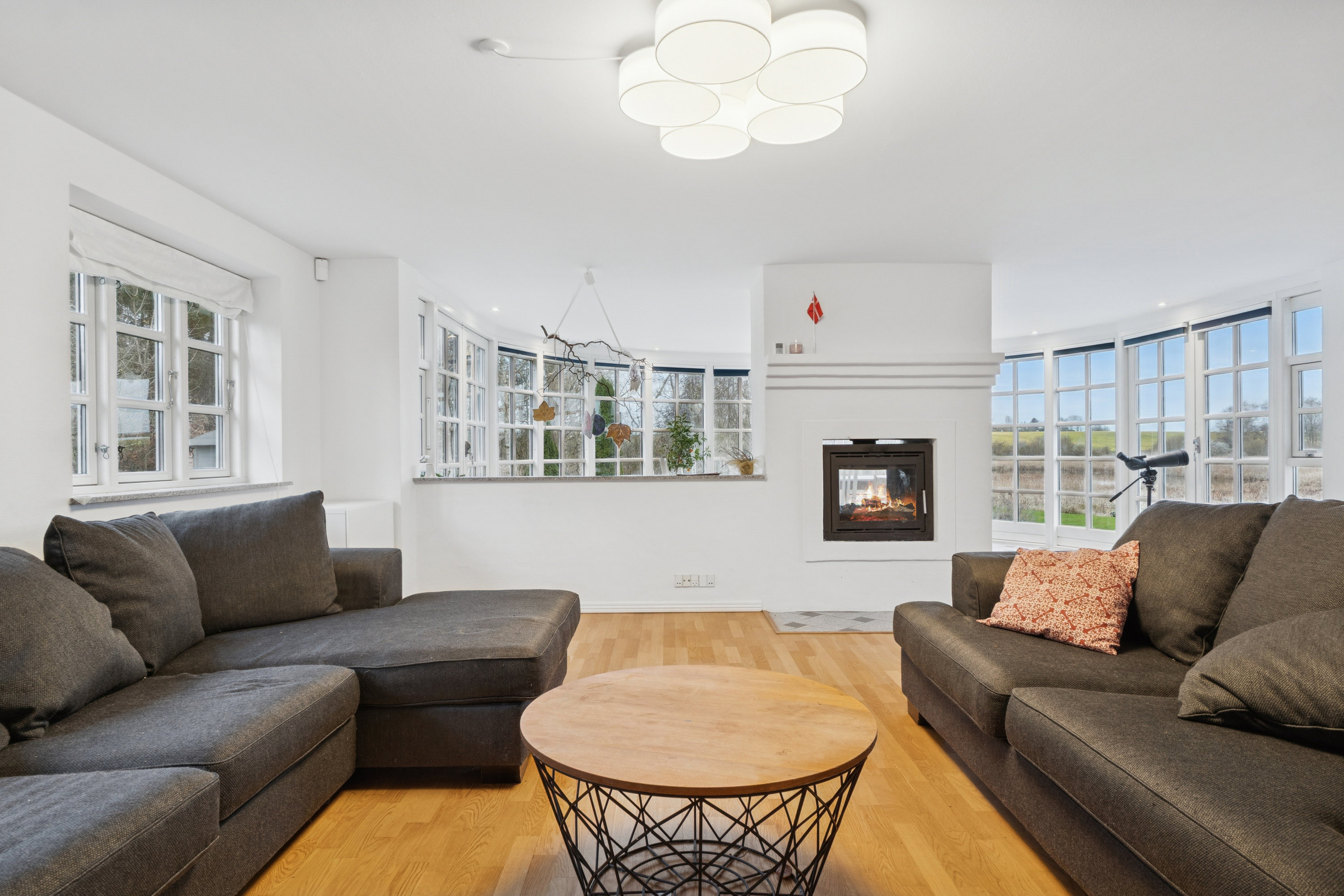 Fremhævet stue billede i fuldskærmstilstand. Billede af Brordrupvej 39, 4621 Gadstrup