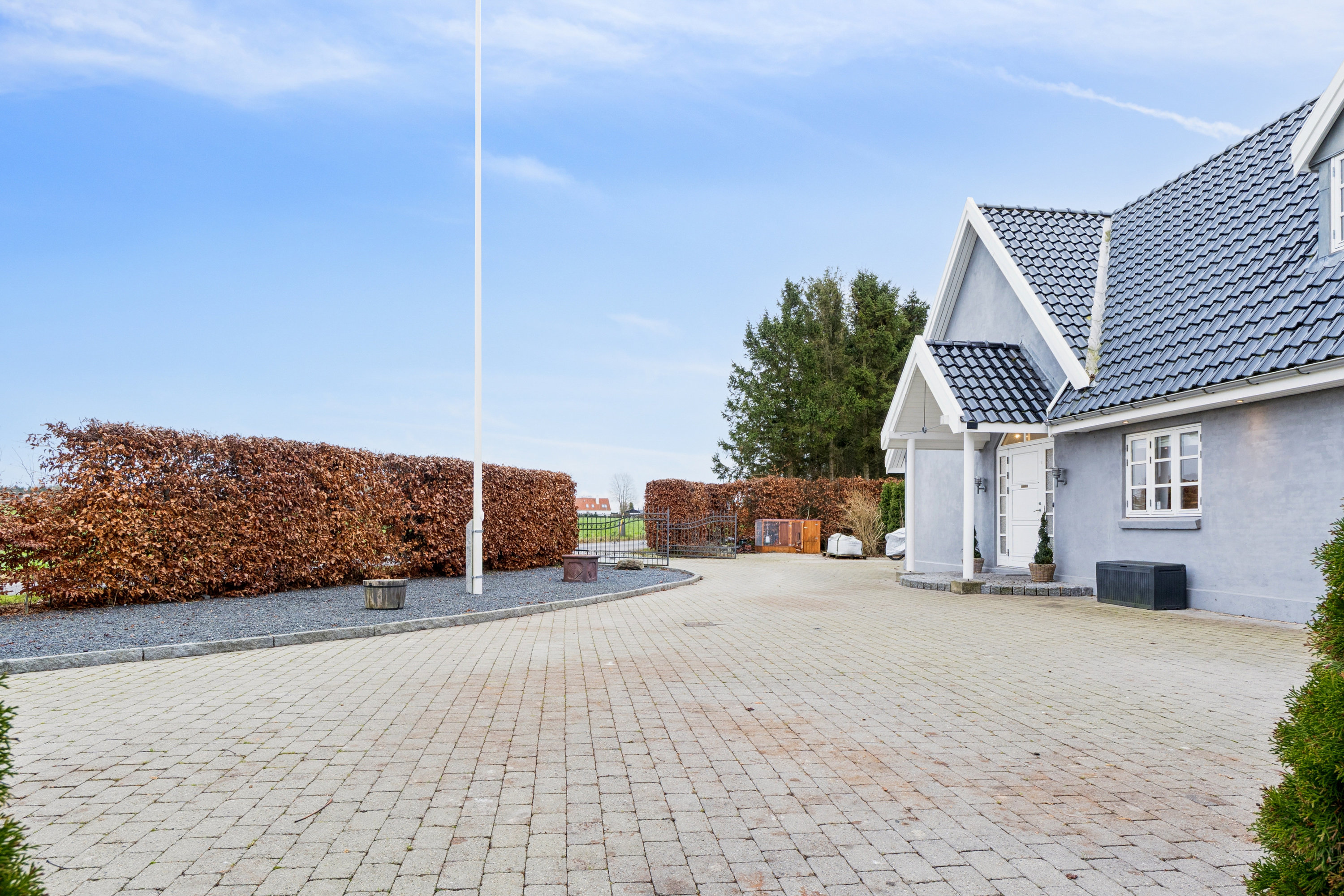 Fremhævet indkørsel billede i fuldskærmstilstand. Billede af Brordrupvej 39, 4621 Gadstrup