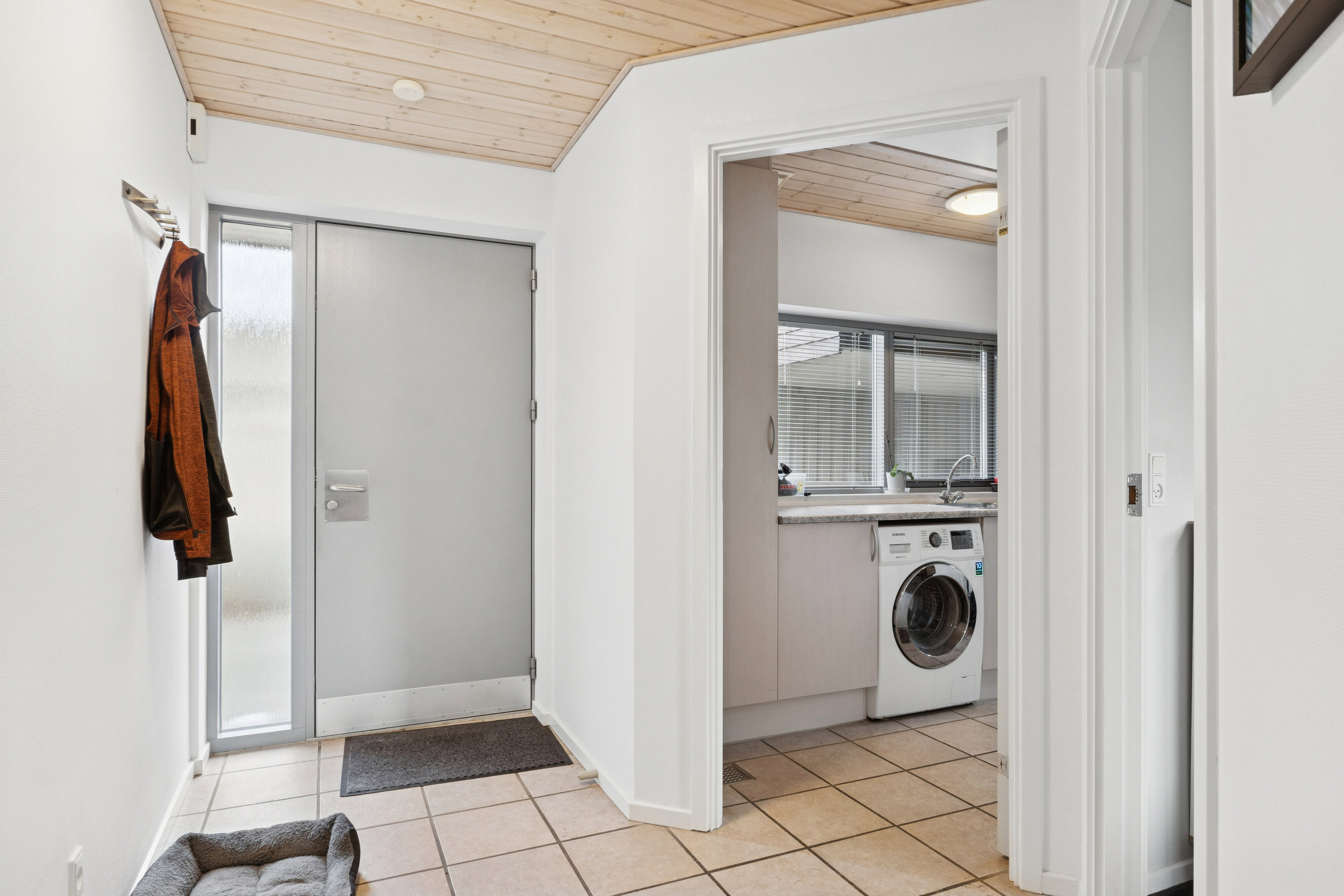 Fremhævet hall billede i fuldskærmstilstand. Billede af Henry Heerups Vej 41, 7430 Ikast