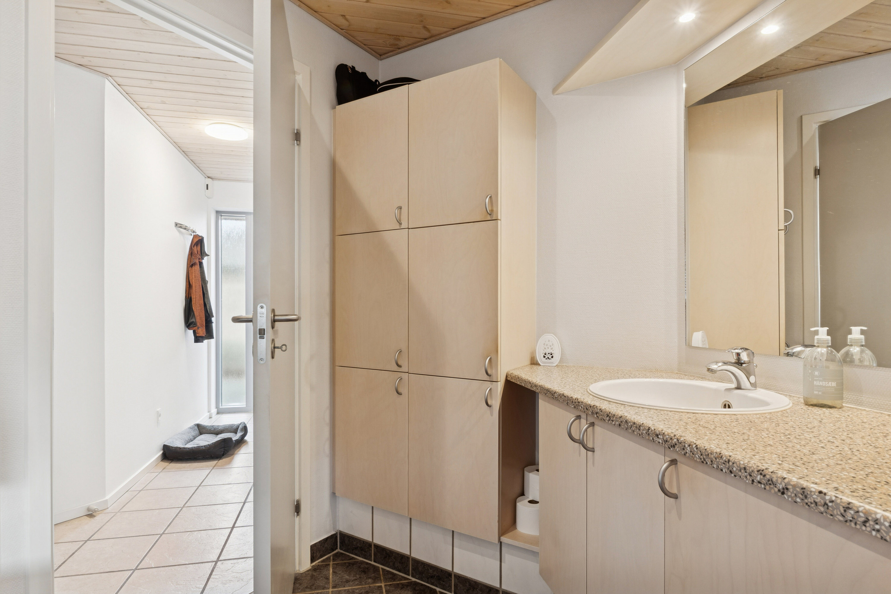 Fremhævet badeværelse billede i fuldskærmstilstand. Billede af Henry Heerups Vej 41, 7430 Ikast