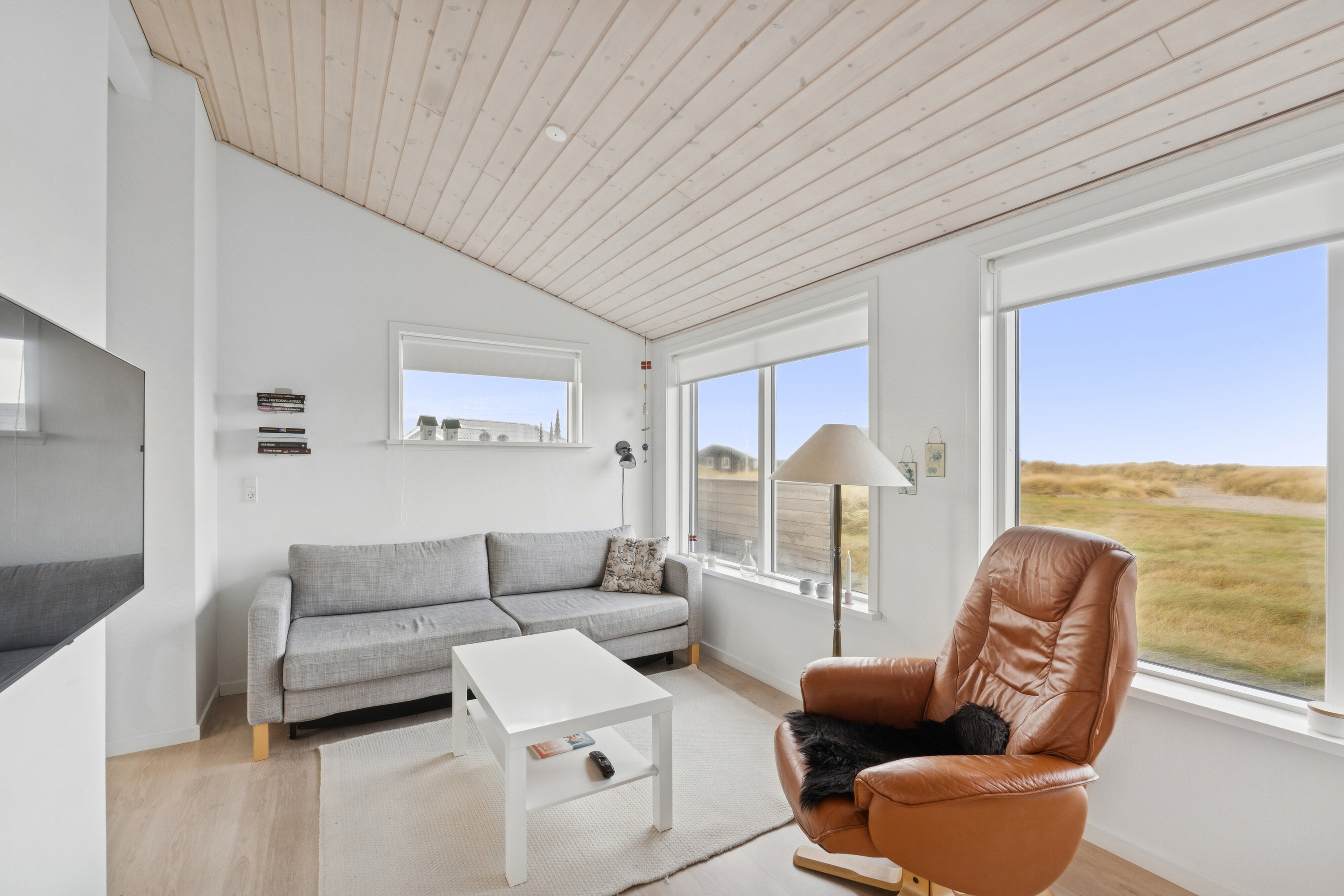 Fremhævet stue billede i fuldskærmstilstand. Billede af Ved Stranden 8, Skal Klit, 9800 Hjørring