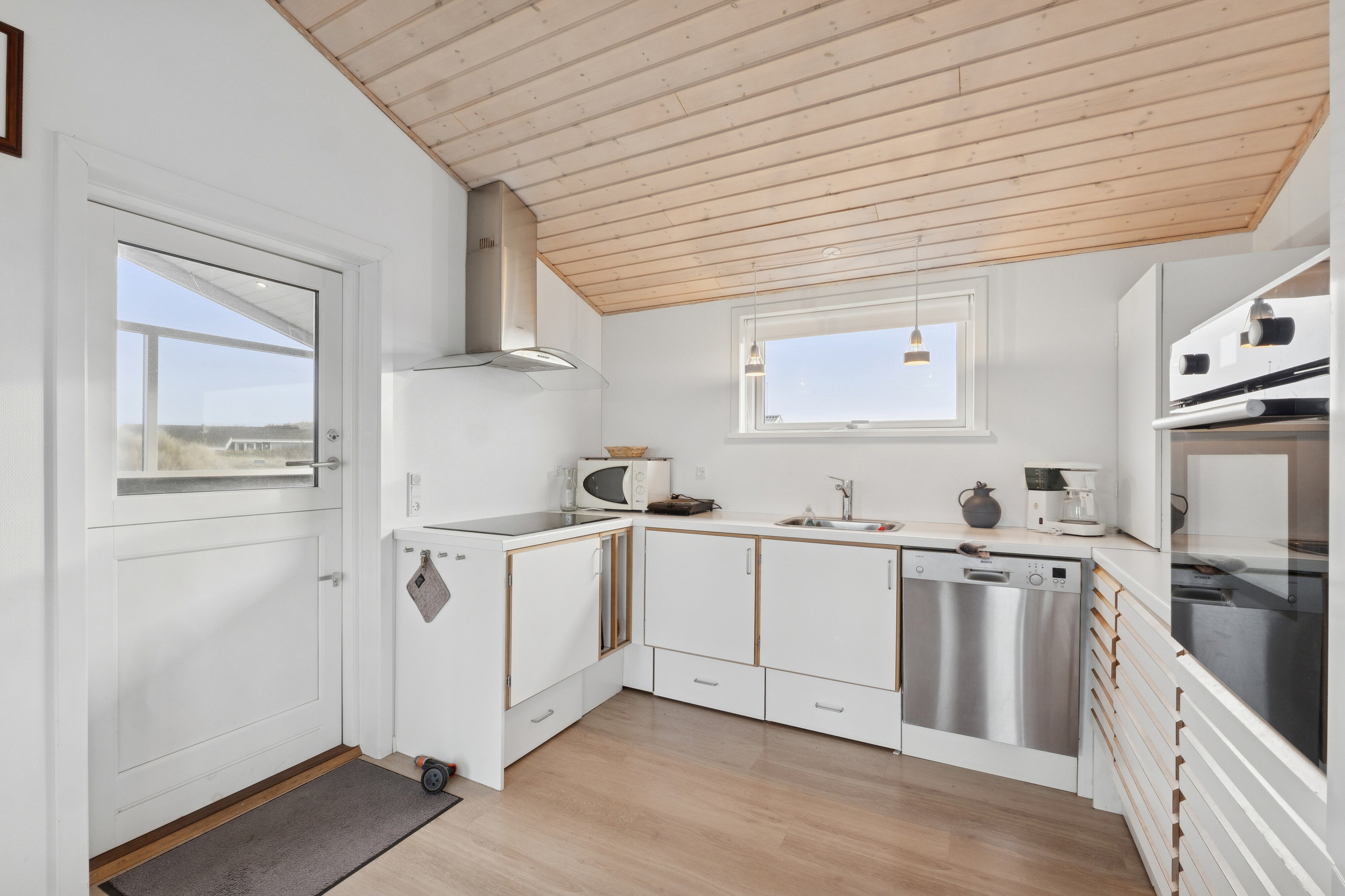 Fremhævet køkken billede i fuldskærmstilstand. Billede af Ved Stranden 8, Skal Klit, 9800 Hjørring