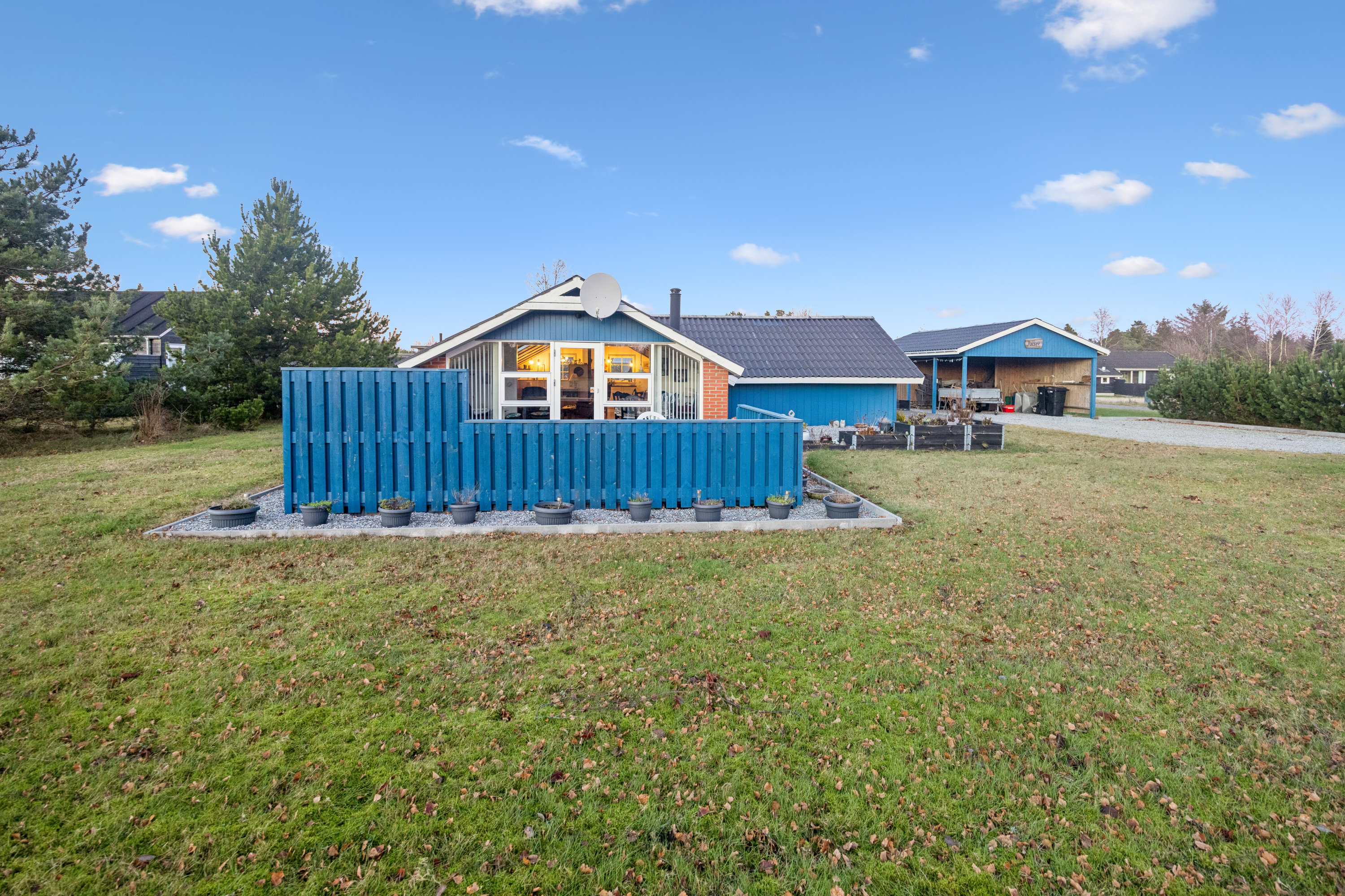 Fremhævet andet billede i fuldskærmstilstand. Billede af Rødgræsvej 1, Hou, 9370 Hals