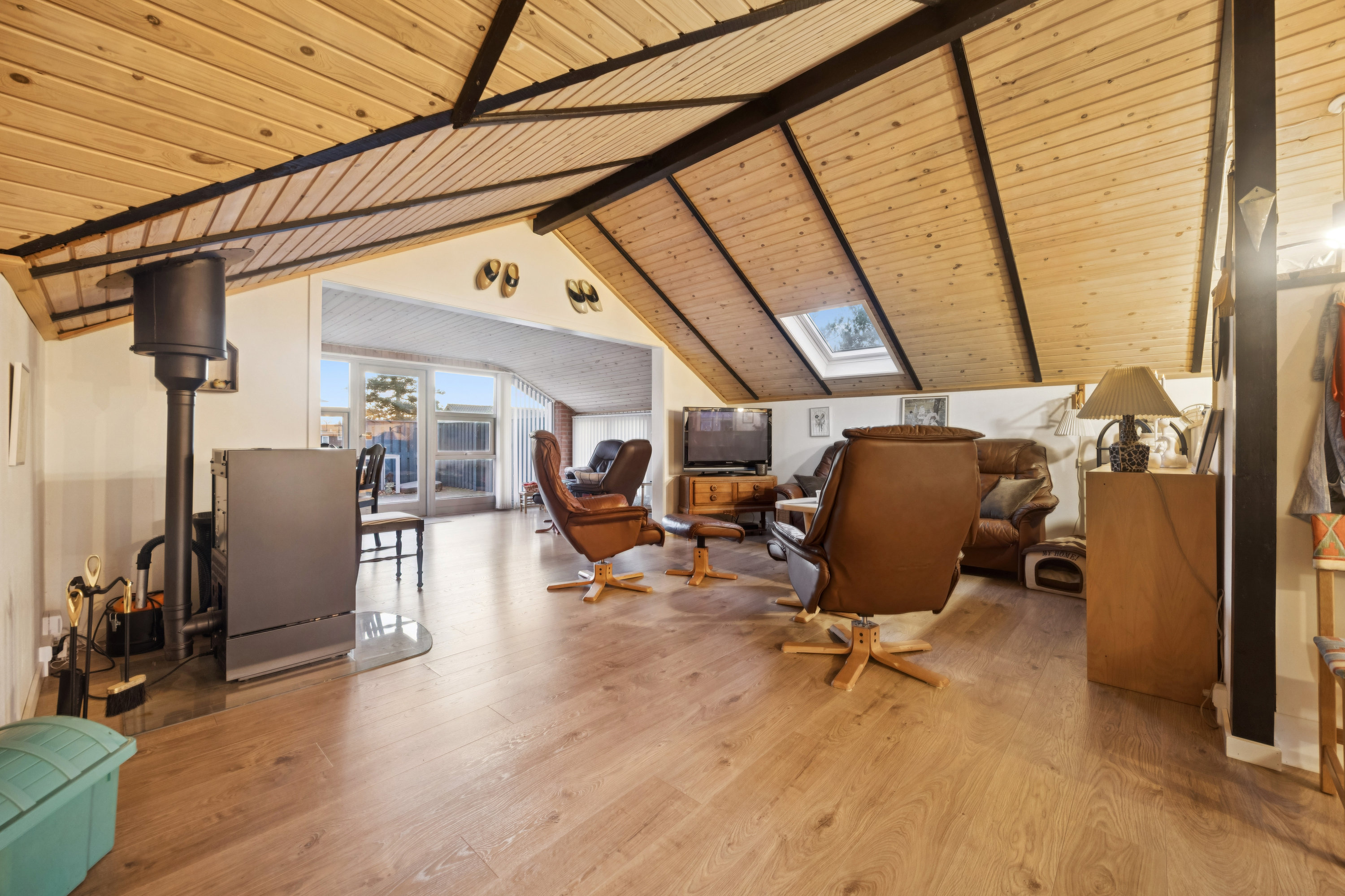 Fremhævet stue billede i fuldskærmstilstand. Billede af Rødgræsvej 1, Hou, 9370 Hals