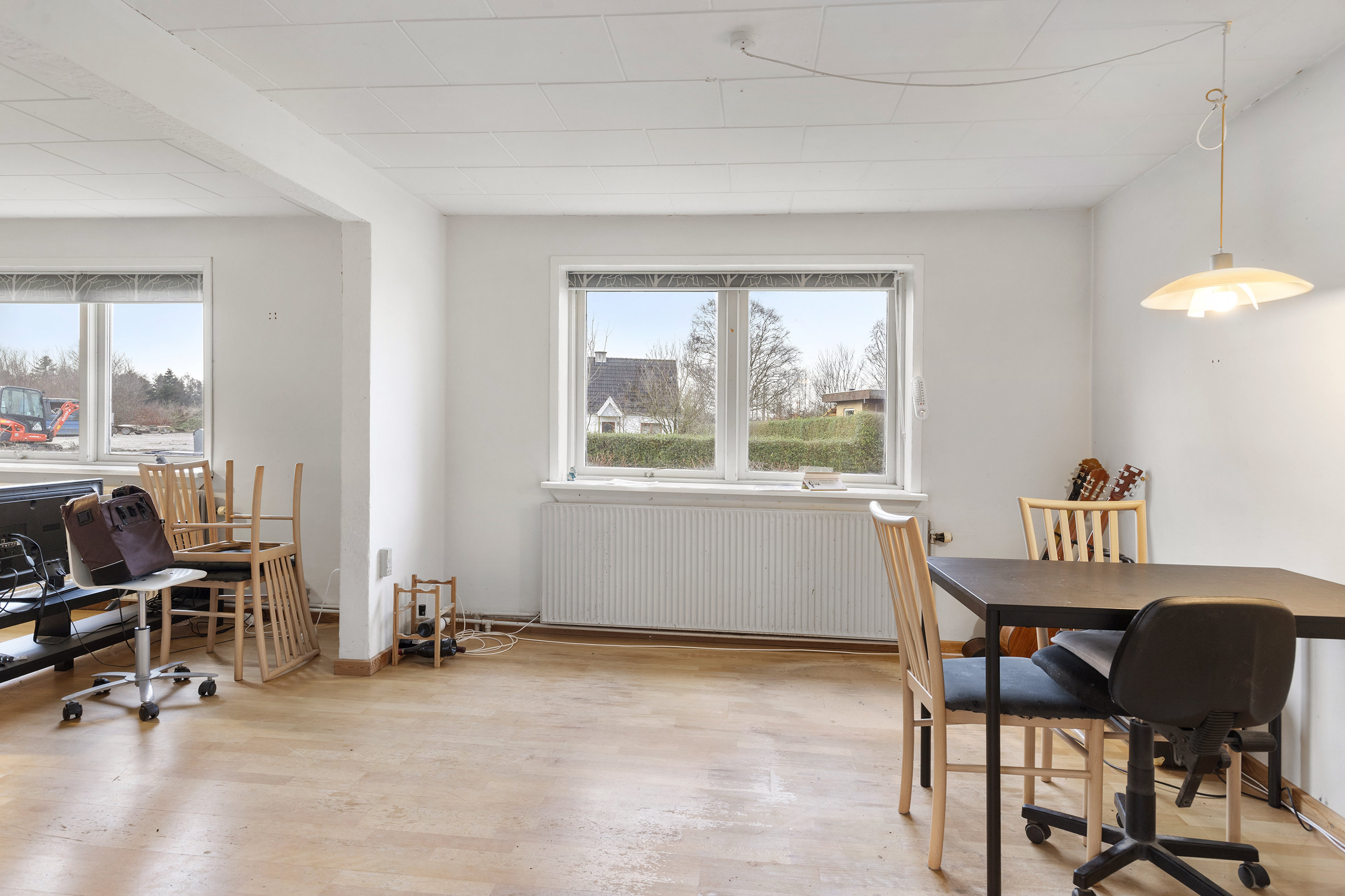 Fremhævet stue billede i fuldskærmstilstand. Billede af Tolstrupvej 64, 9700 Brønderslev