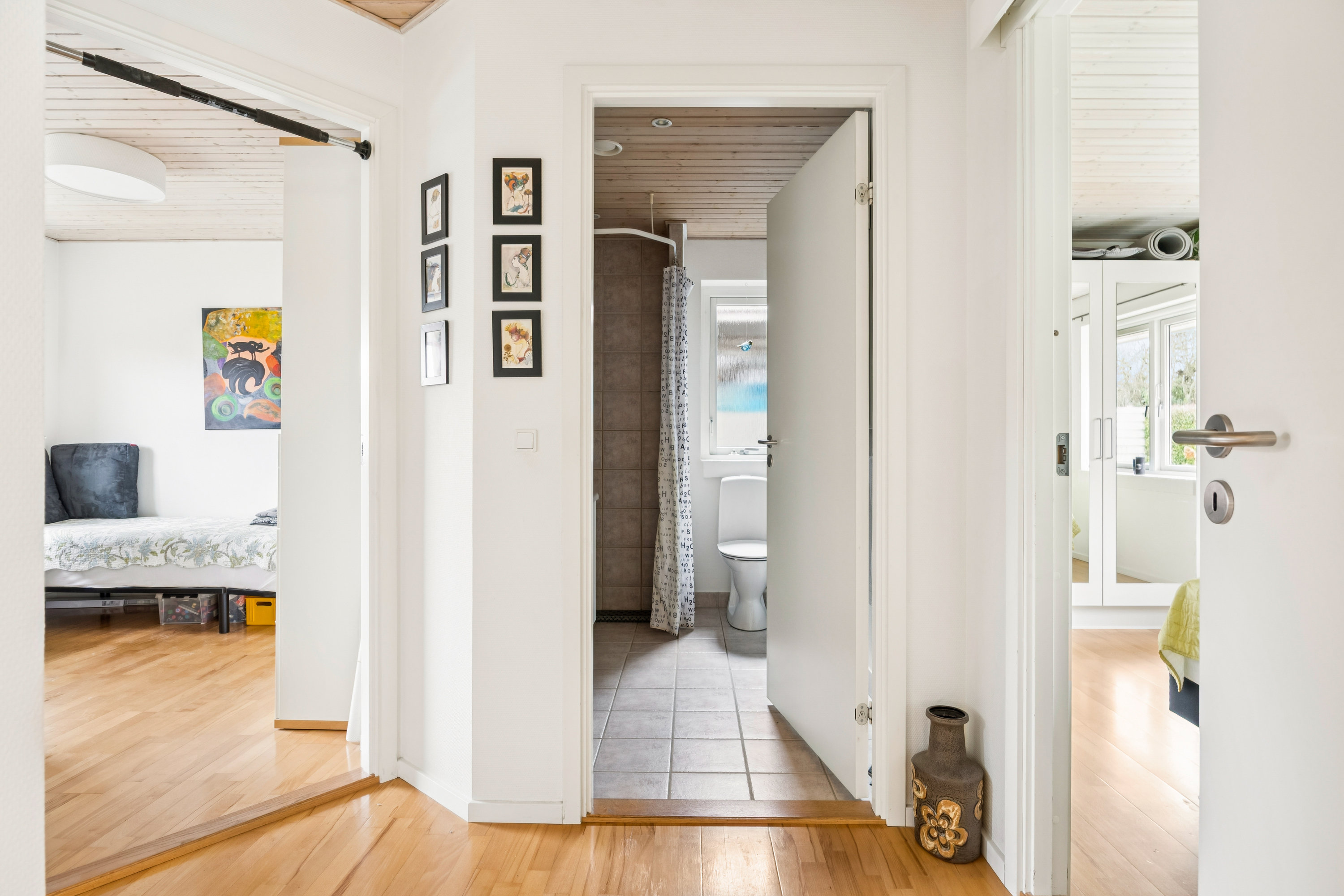 Fremhævet gang billede i fuldskærmstilstand. Billede af Nørrehegnet 8, 4600 Køge