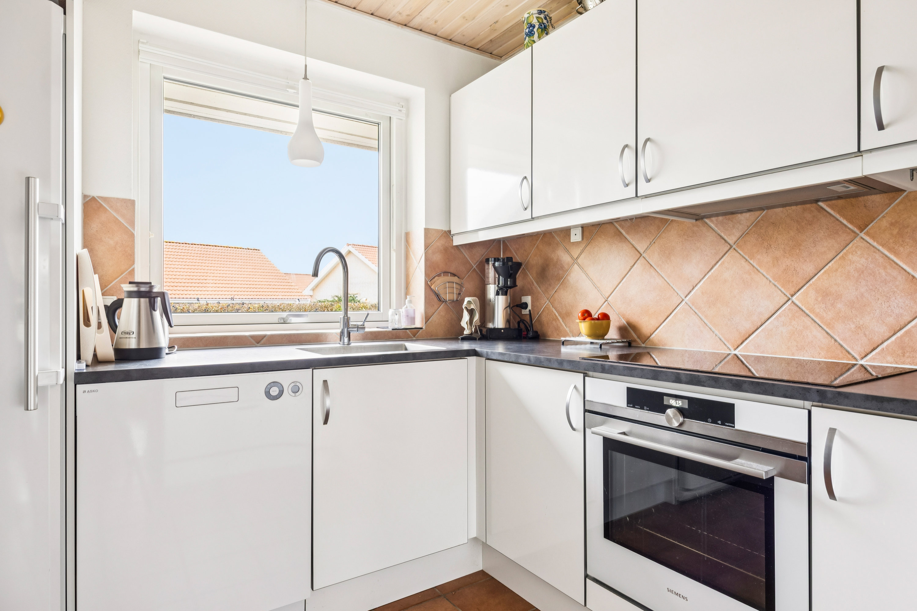 Fremhævet køkken billede i fuldskærmstilstand. Billede af Nørrehegnet 8, 4600 Køge