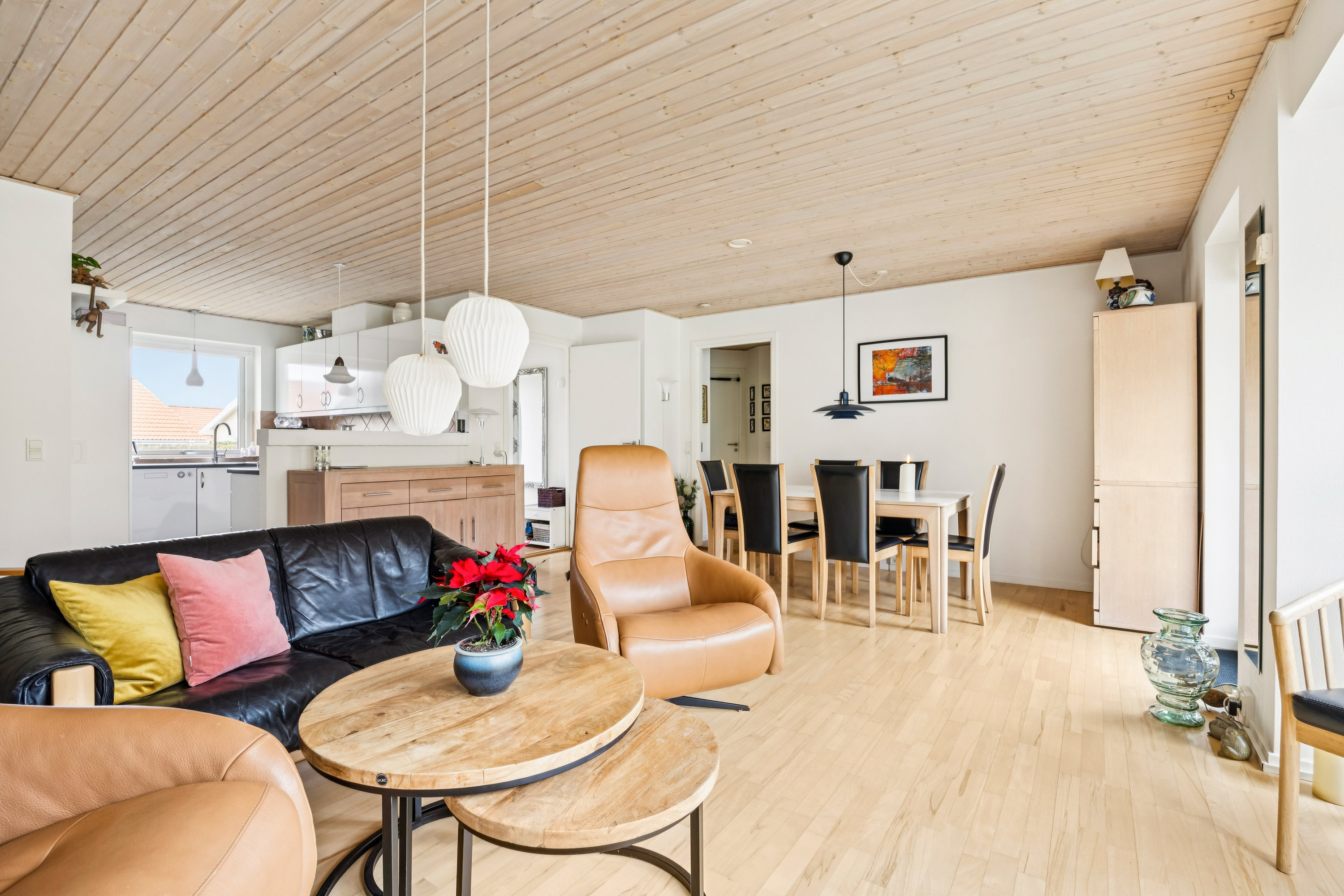 Fremhævet stue billede i fuldskærmstilstand. Billede af Nørrehegnet 8, 4600 Køge