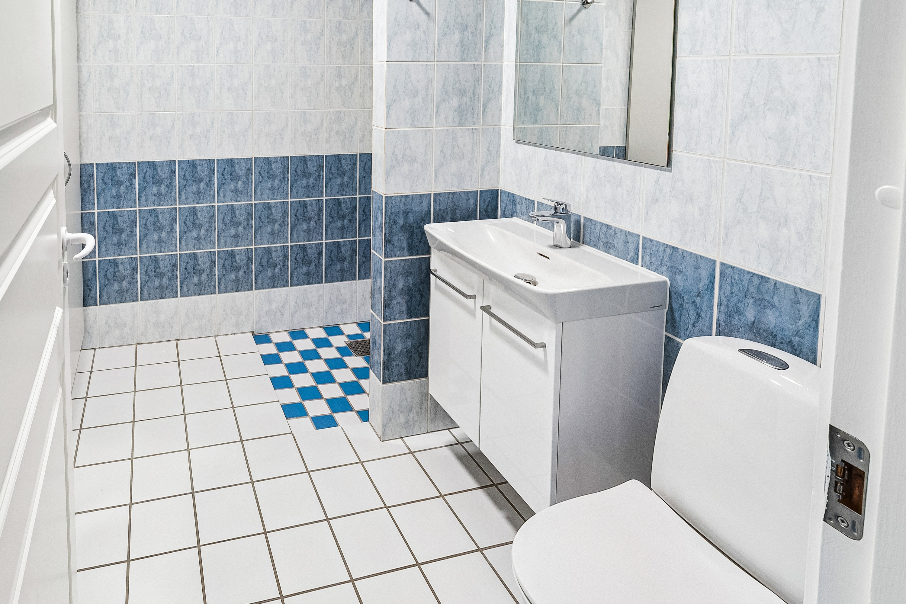 Fremhævet badeværelse billede i fuldskærmstilstand. Billede af Hyld Ager 128, 2770 Kastrup