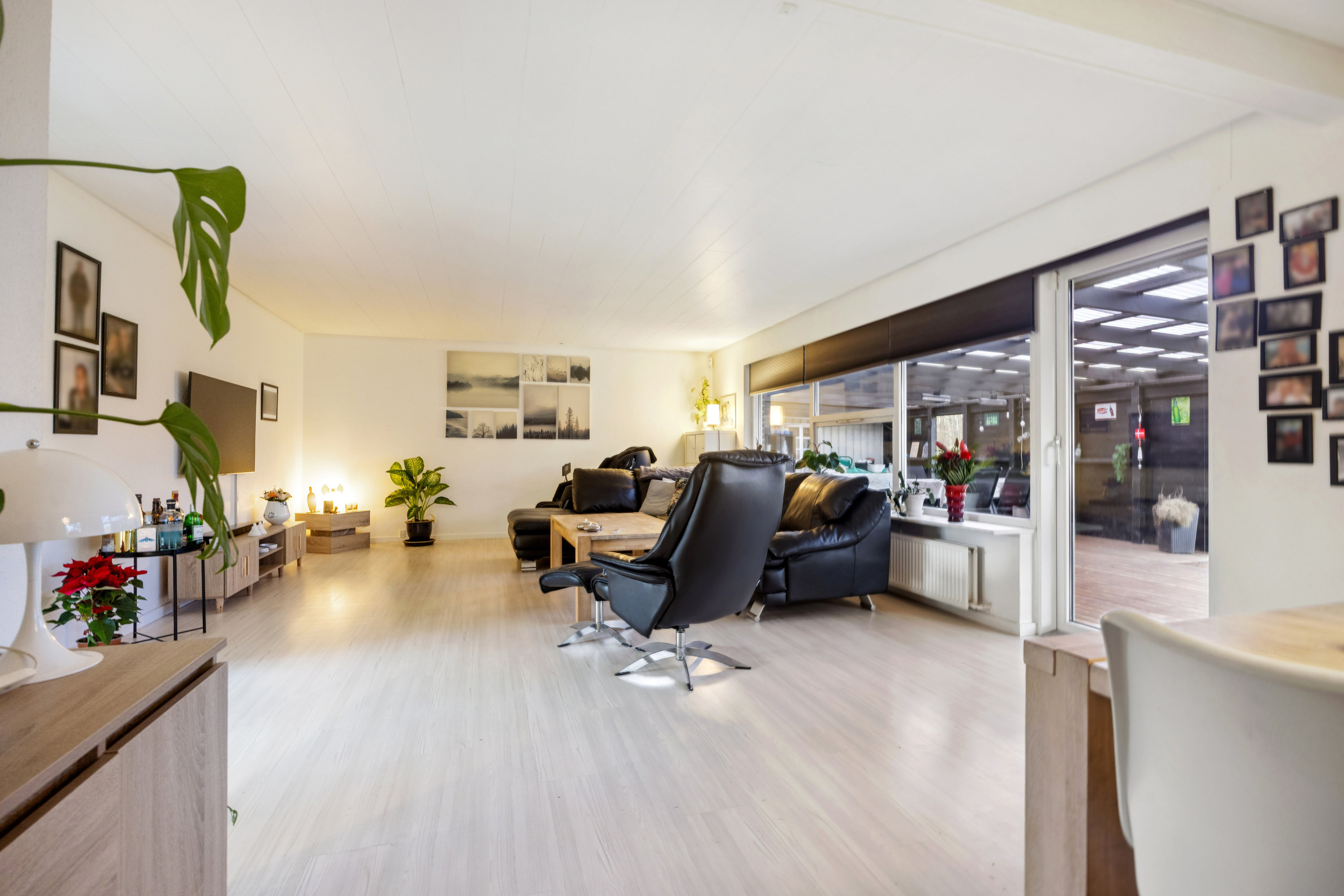 Fremhævet stue billede i fuldskærmstilstand. Billede af Nøddevej 35, Stae, 9310 Vodskov