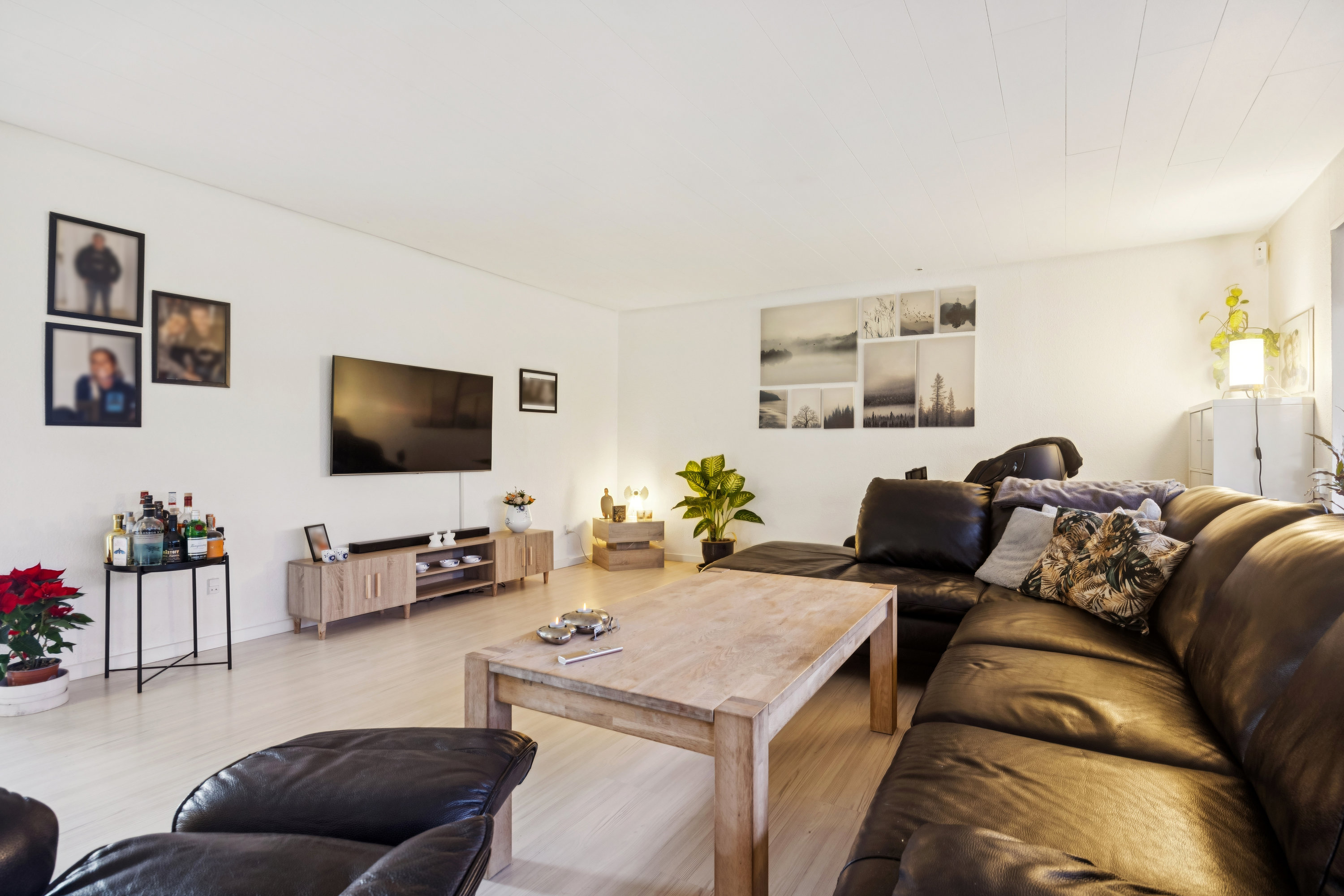 Fremhævet stue billede i fuldskærmstilstand. Billede af Nøddevej 35, Stae, 9310 Vodskov