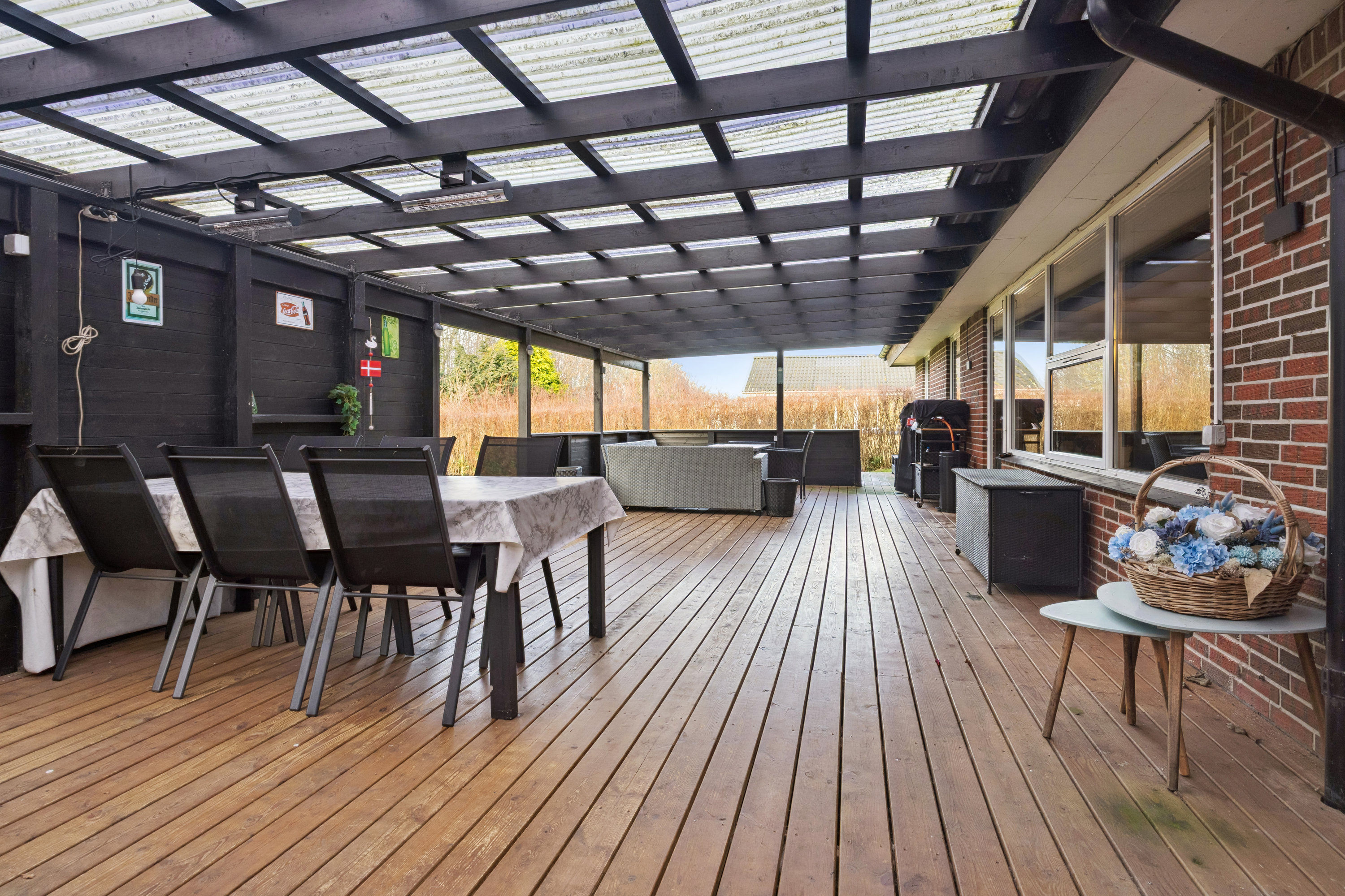 Fremhævet terrasse billede i fuldskærmstilstand. Billede af Nøddevej 35, Stae, 9310 Vodskov