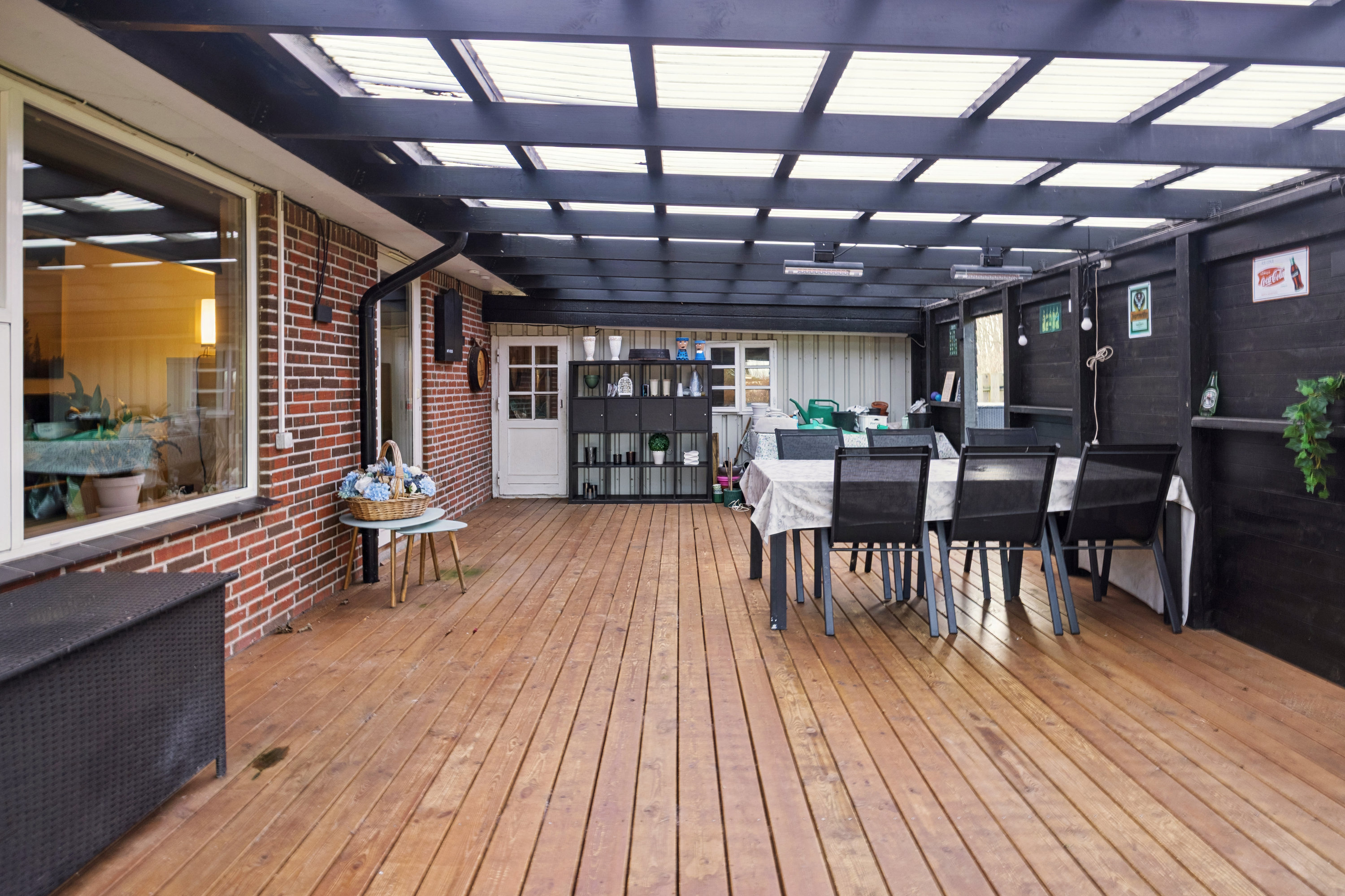 Fremhævet terrasse billede i fuldskærmstilstand. Billede af Nøddevej 35, Stae, 9310 Vodskov