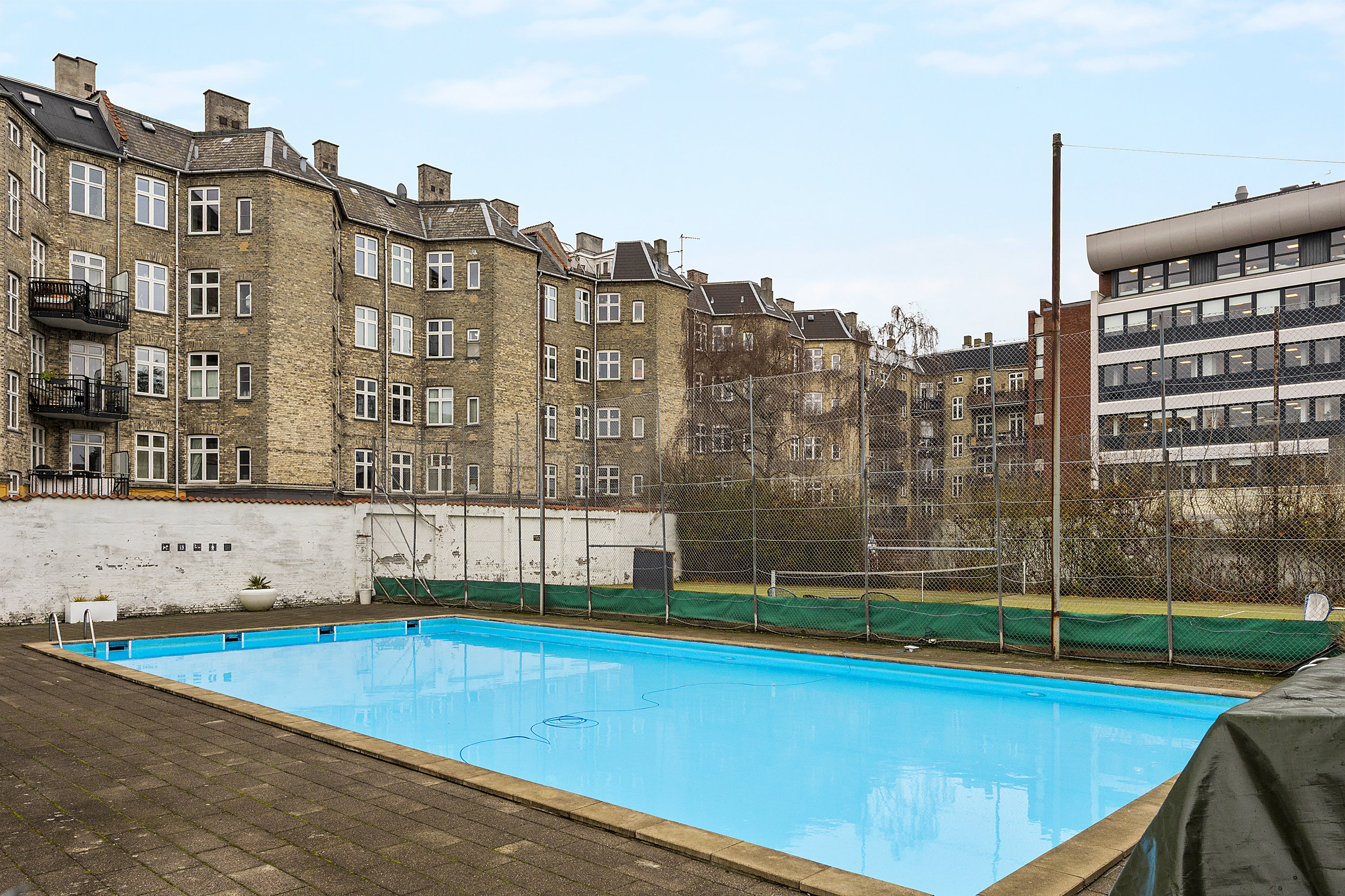 Fremhævet swimmingpool billede i fuldskærmstilstand. Billede af Dagmarsgade 28, 4. 86., 2200 København N