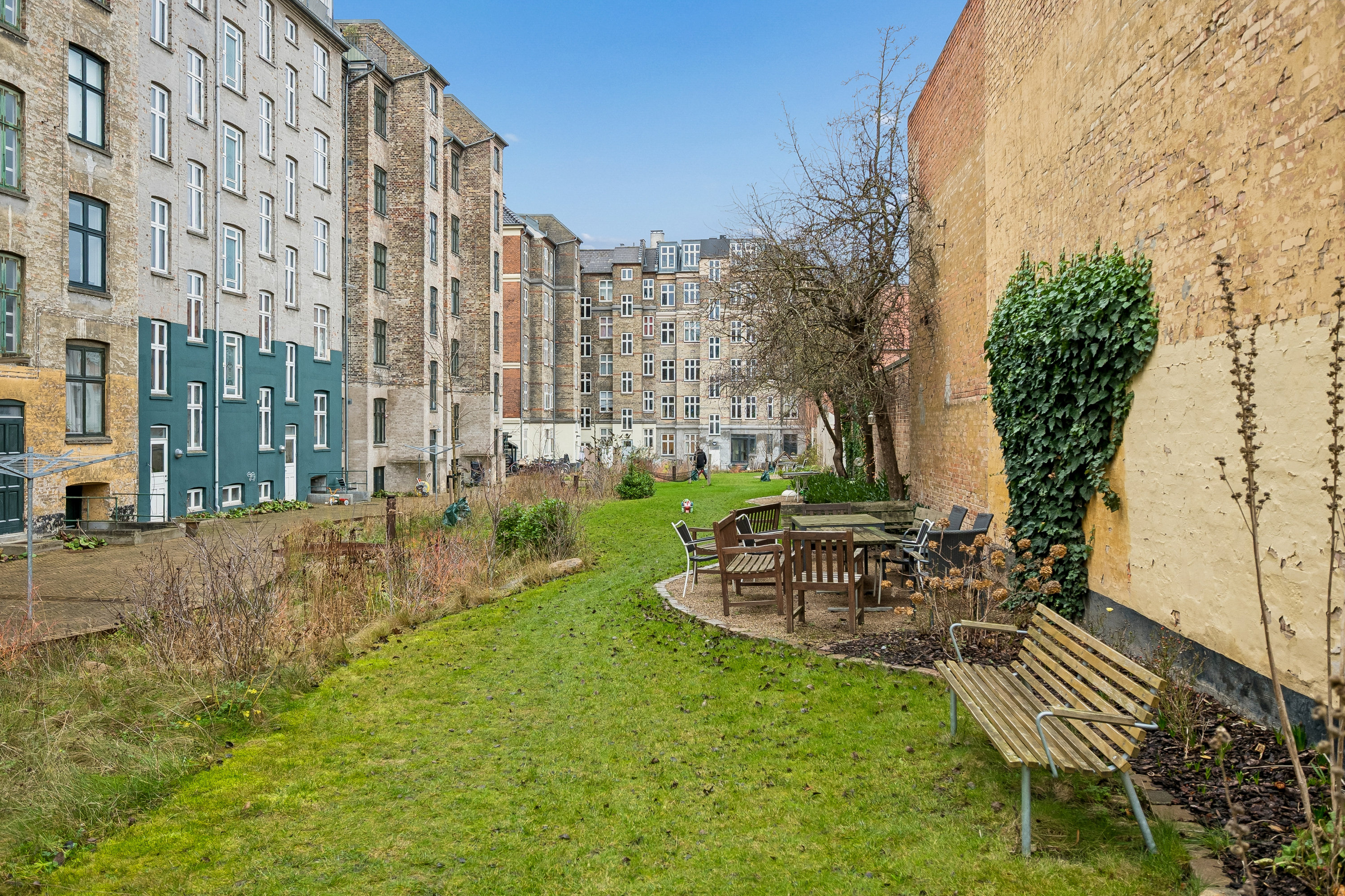 Fremhævet  billede i fuldskærmstilstand. Billede af Mølle Allé 6, 1. tv., 2500 Valby