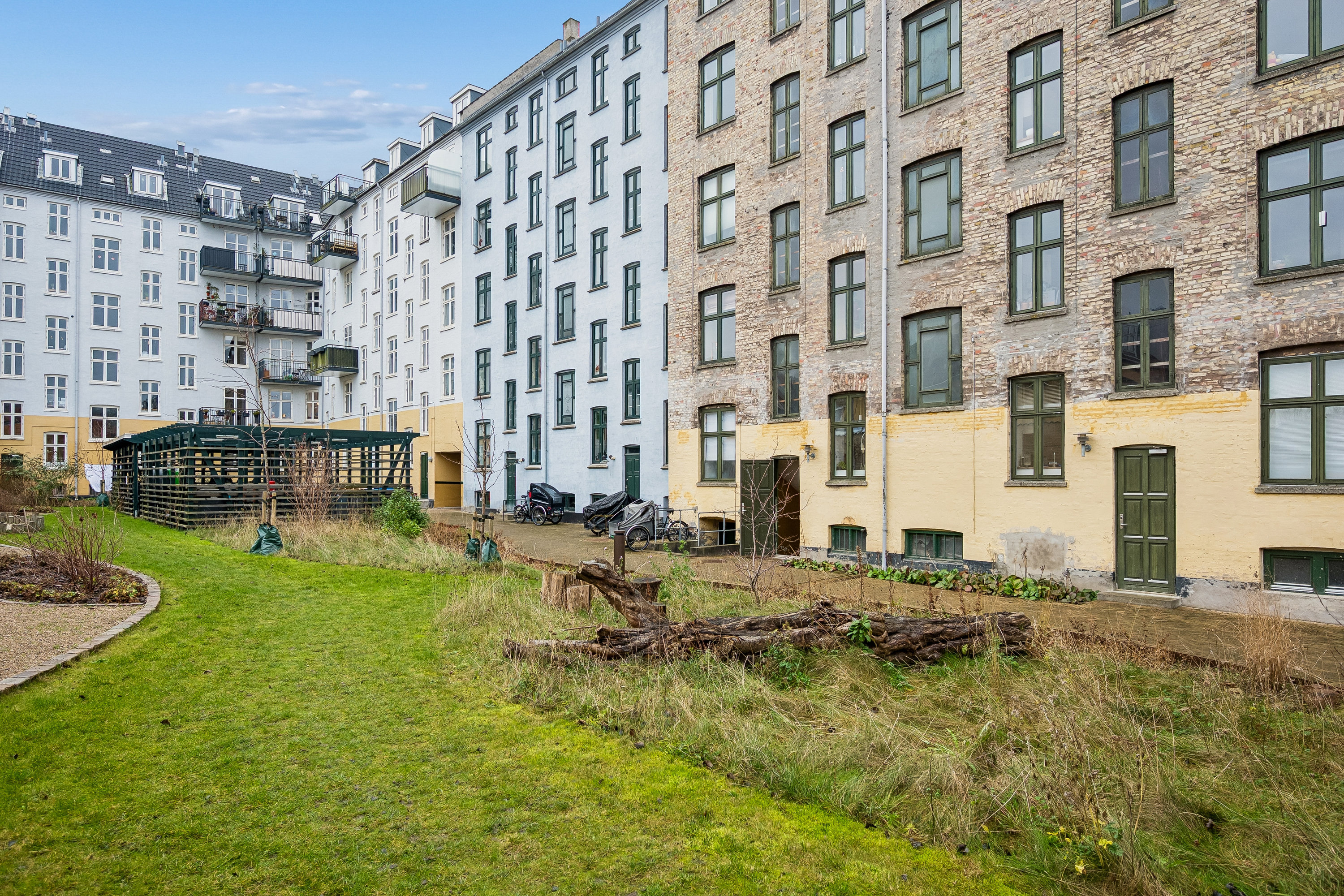 Fremhævet  billede i fuldskærmstilstand. Billede af Mølle Allé 6, 1. tv., 2500 Valby