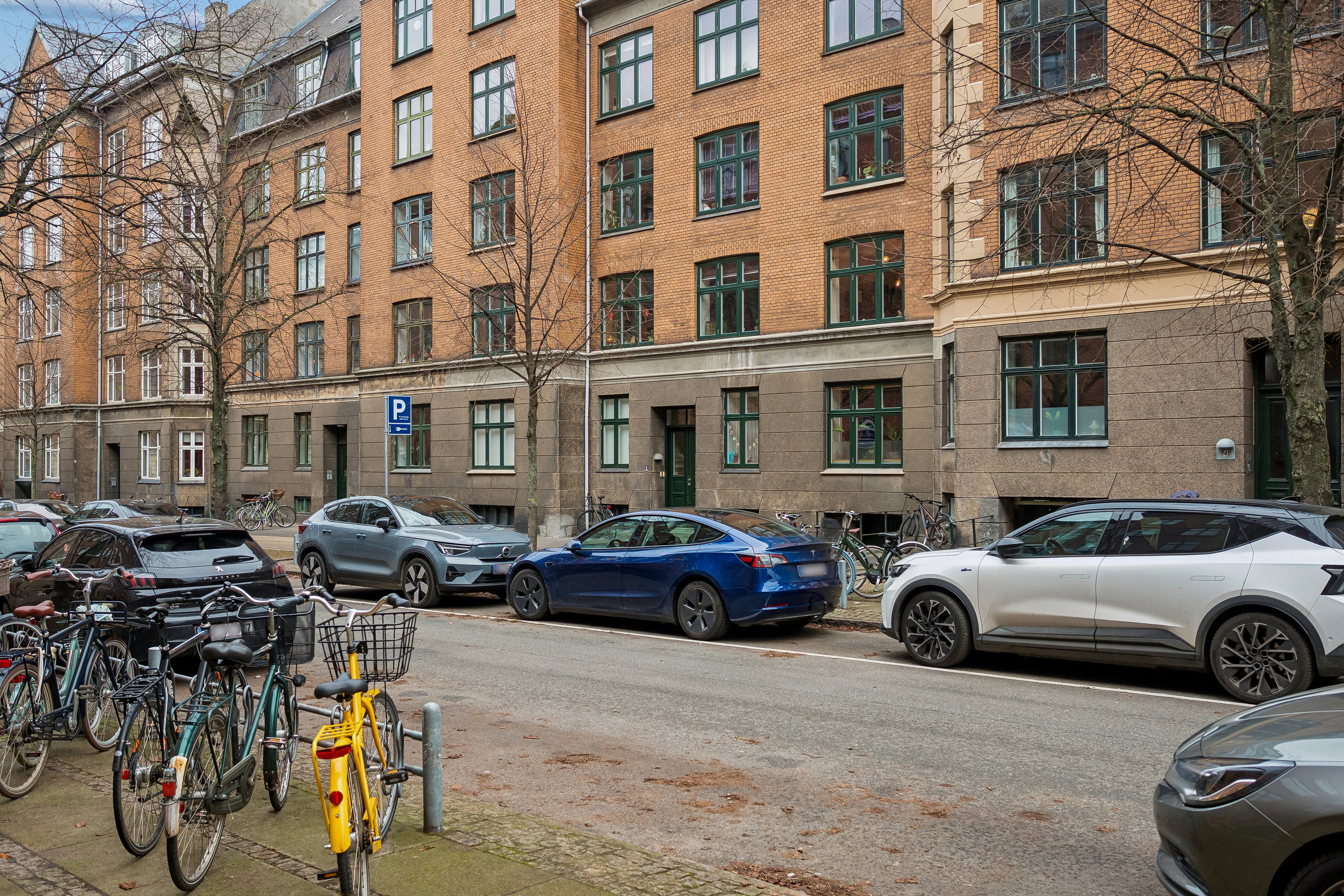 Fremhævet  billede i fuldskærmstilstand. Billede af Mølle Allé 6, 1. tv., 2500 Valby