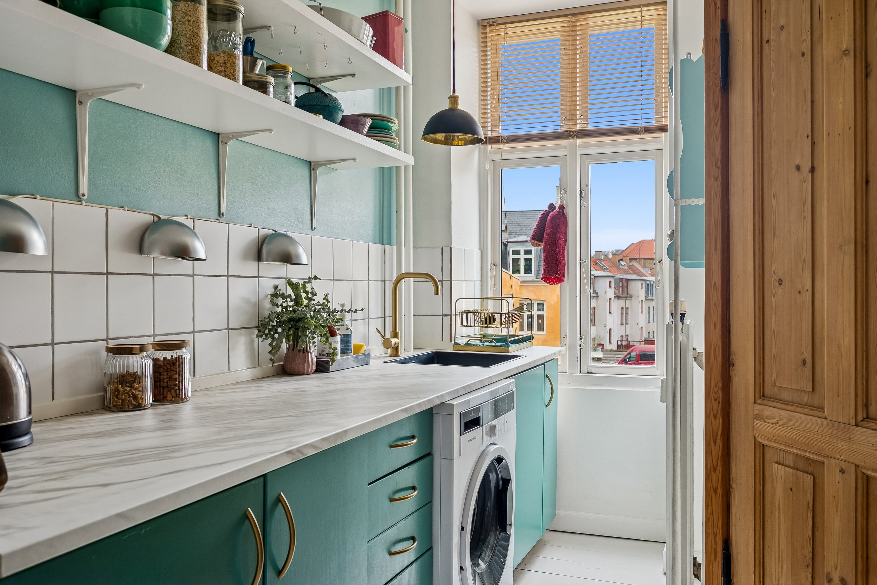 Fremhævet  billede i fuldskærmstilstand. Billede af Mølle Allé 6, 1. tv., 2500 Valby