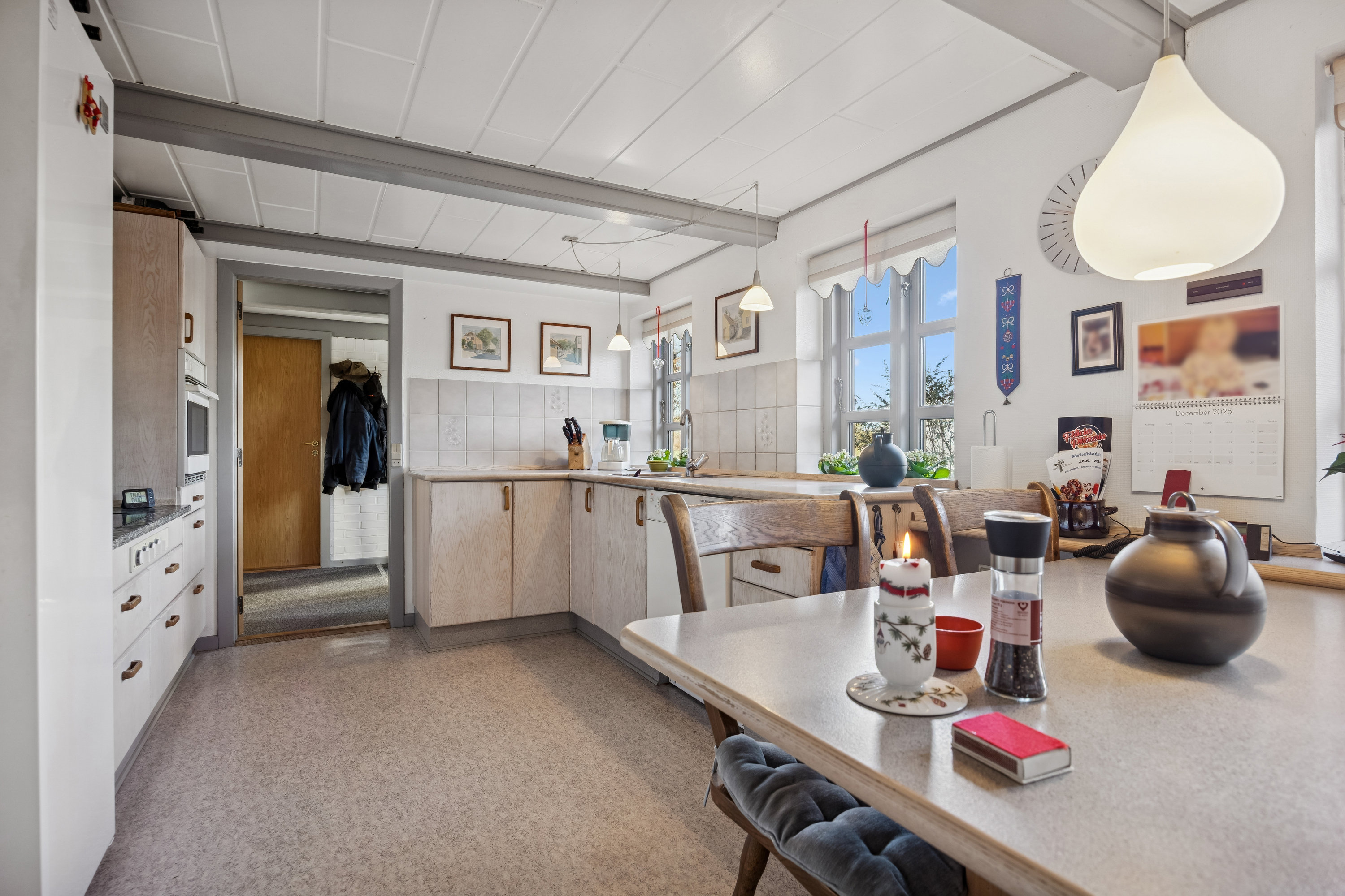 Fremhævet køkken billede i fuldskærmstilstand. Billede af Vestbjerg Kærvej 13, 9380 Vestbjerg