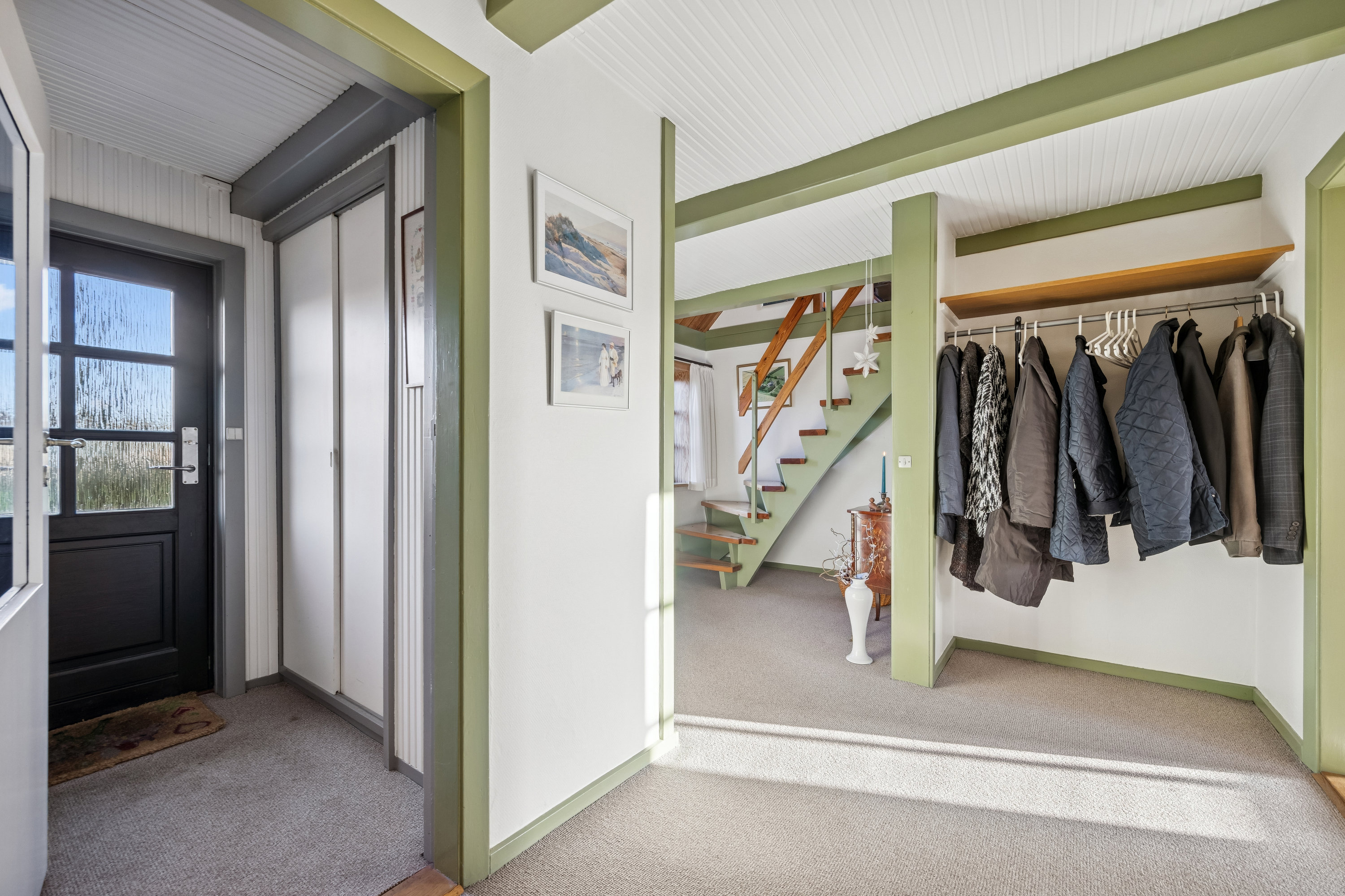 Fremhævet entre billede i fuldskærmstilstand. Billede af Vestbjerg Kærvej 13, 9380 Vestbjerg